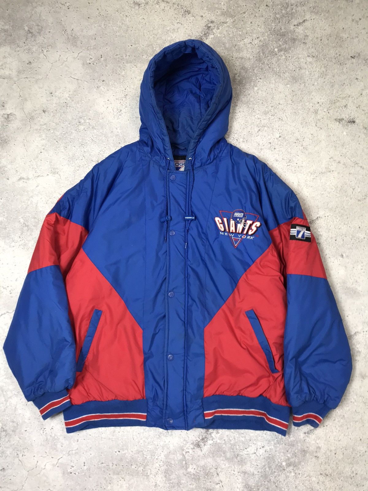 image of New York Giants x Pro Player Vintage 90’S Ny Giants Reversible 7Logo Puffer Jacket in Red/Blue/Whit