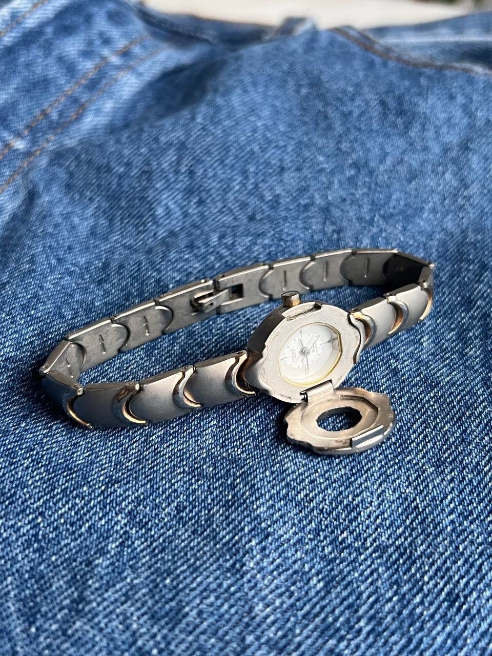 Japanese Brand × Vintage Vintage Japanese style futuristic Watch Size ONE SIZE - 1 Thumbnail