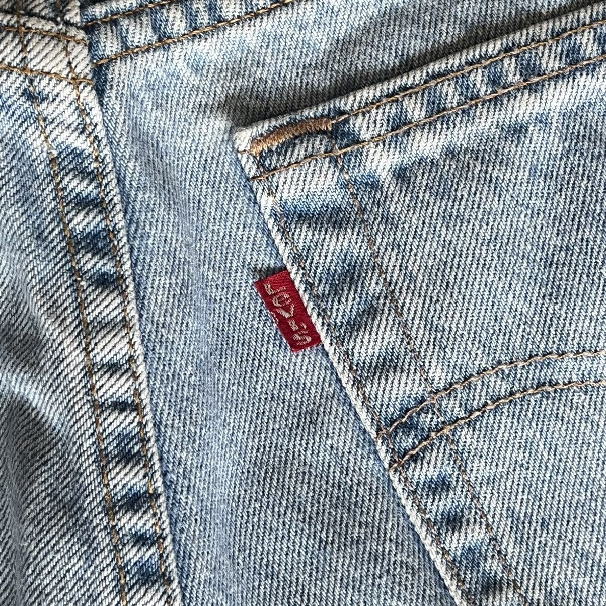 Levi's Vintage 90s Levis 521 Tapered Fit Leg Light Wash Denim Jeans Size 32" / US 10 / IT 46 - 4 Thumbnail