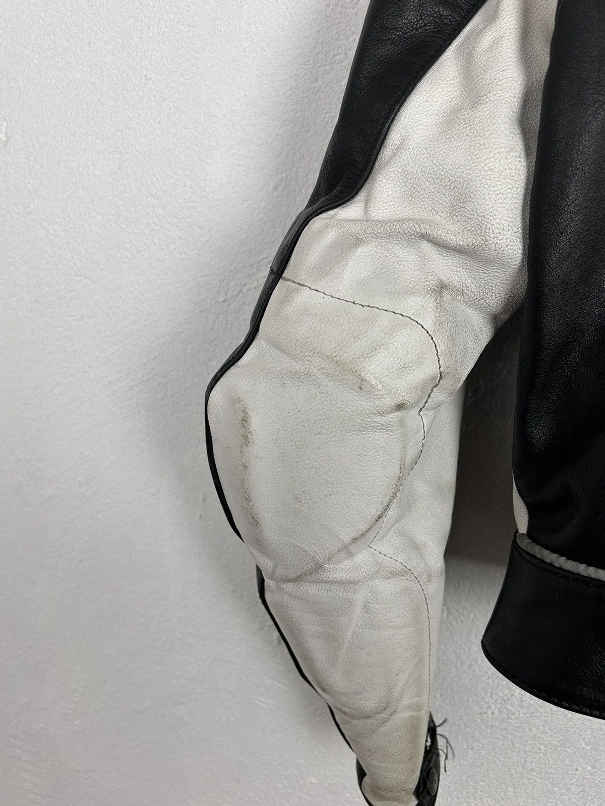 Dainese 80s Vintage Dainese Womenswear Motorcycle Leather Jacket Size XL / US 12-14 / IT 48-50 - 12 Thumbnail
