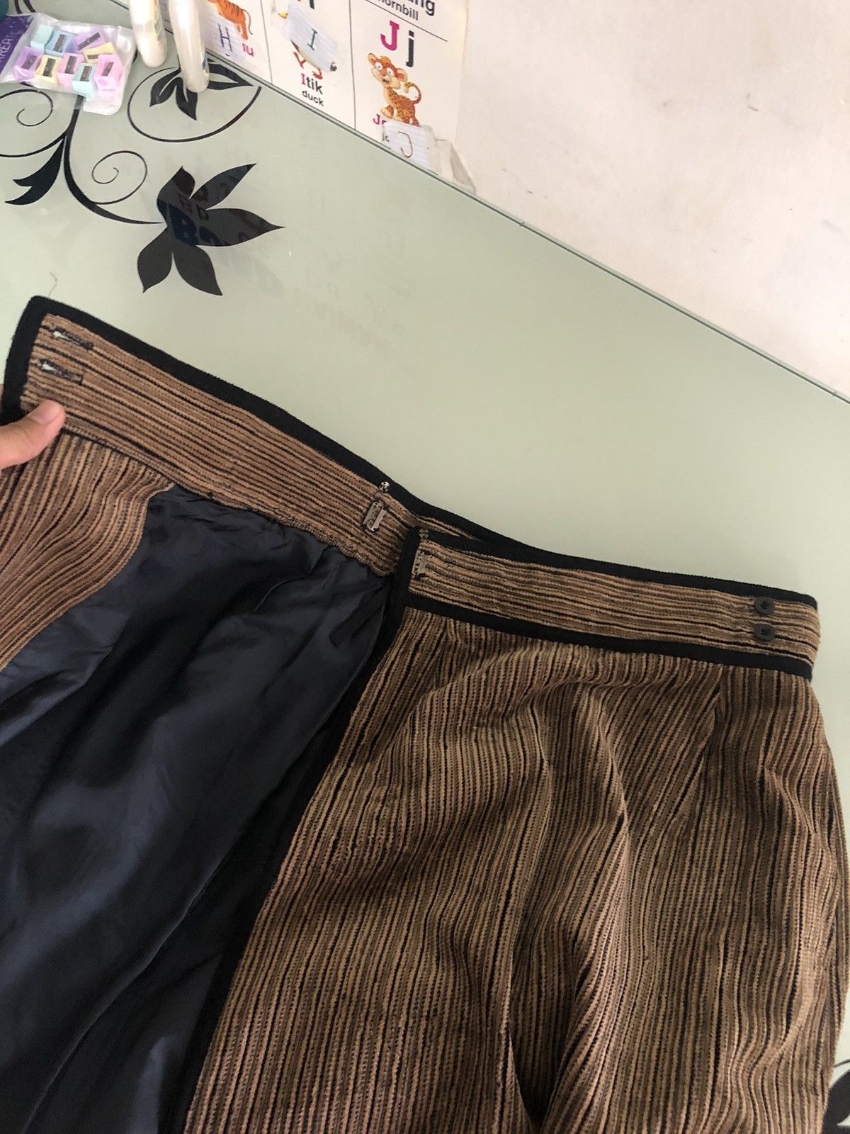 Yves Saint Laurent Rare❗️Vintage 90s Yves Saint Laurent Paris Corduroy Skirt Size 24" / US 00 / IT 34 - 17 Thumbnail