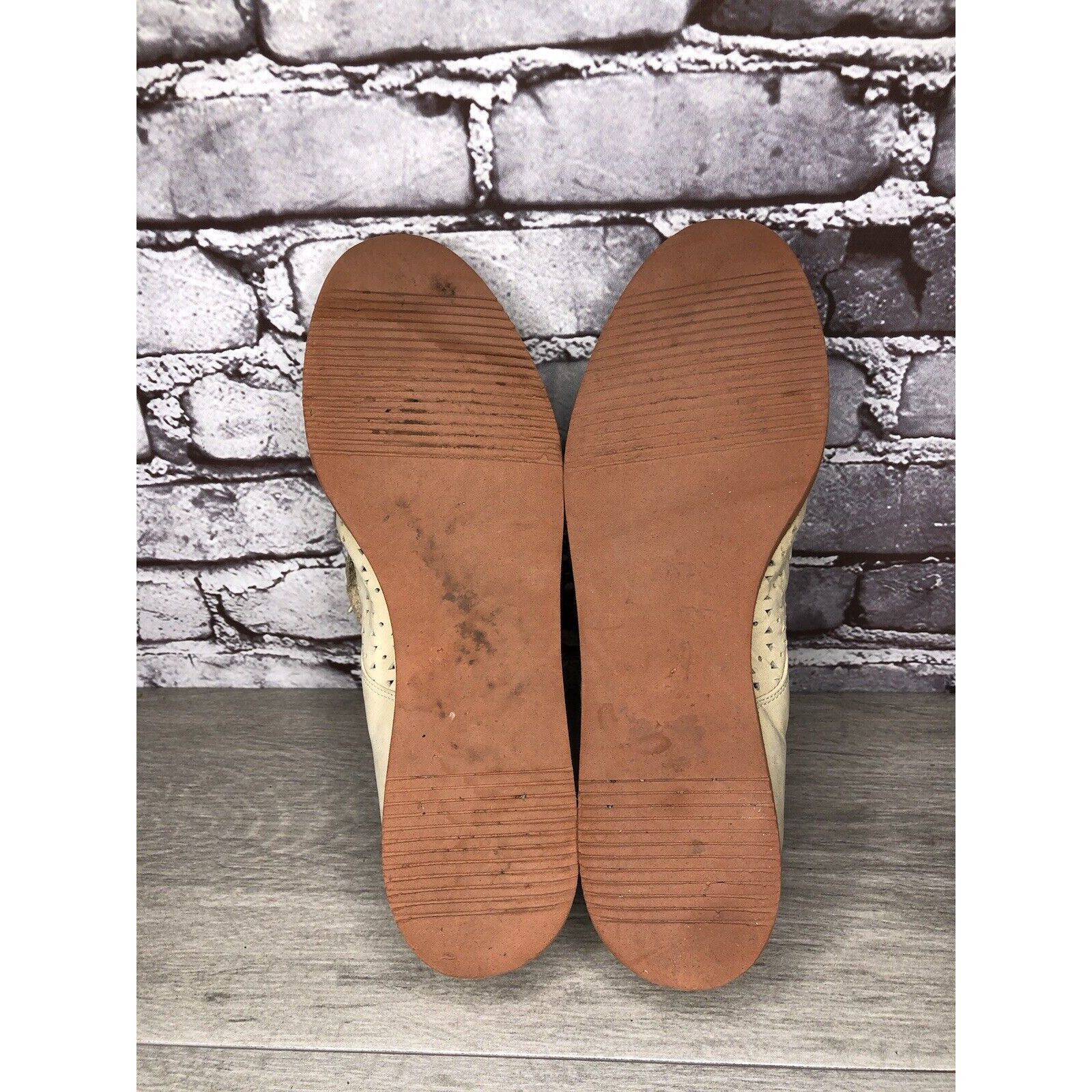 DKNY DKNY Beige Nubuck Leather Kiltie Perforated Lace Up Oxfords Size US 10 / IT 40 - 8 Thumbnail