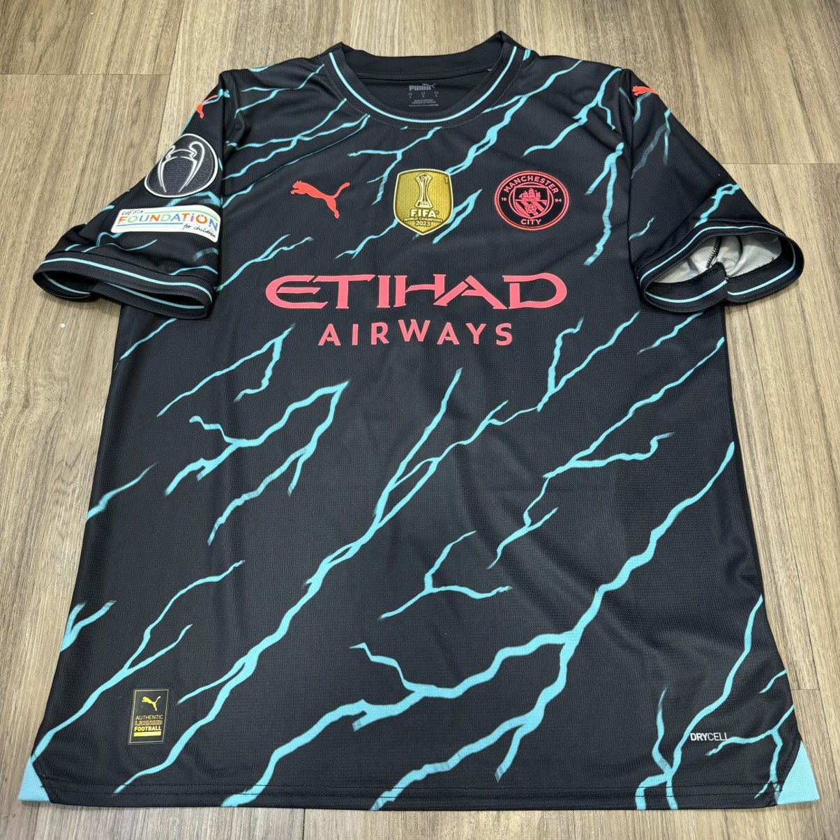 Puma Manchester City 23/24 C/L away shirt #2 Walker Size US L / EU 52-54 / 3 - 1 Thumbnail