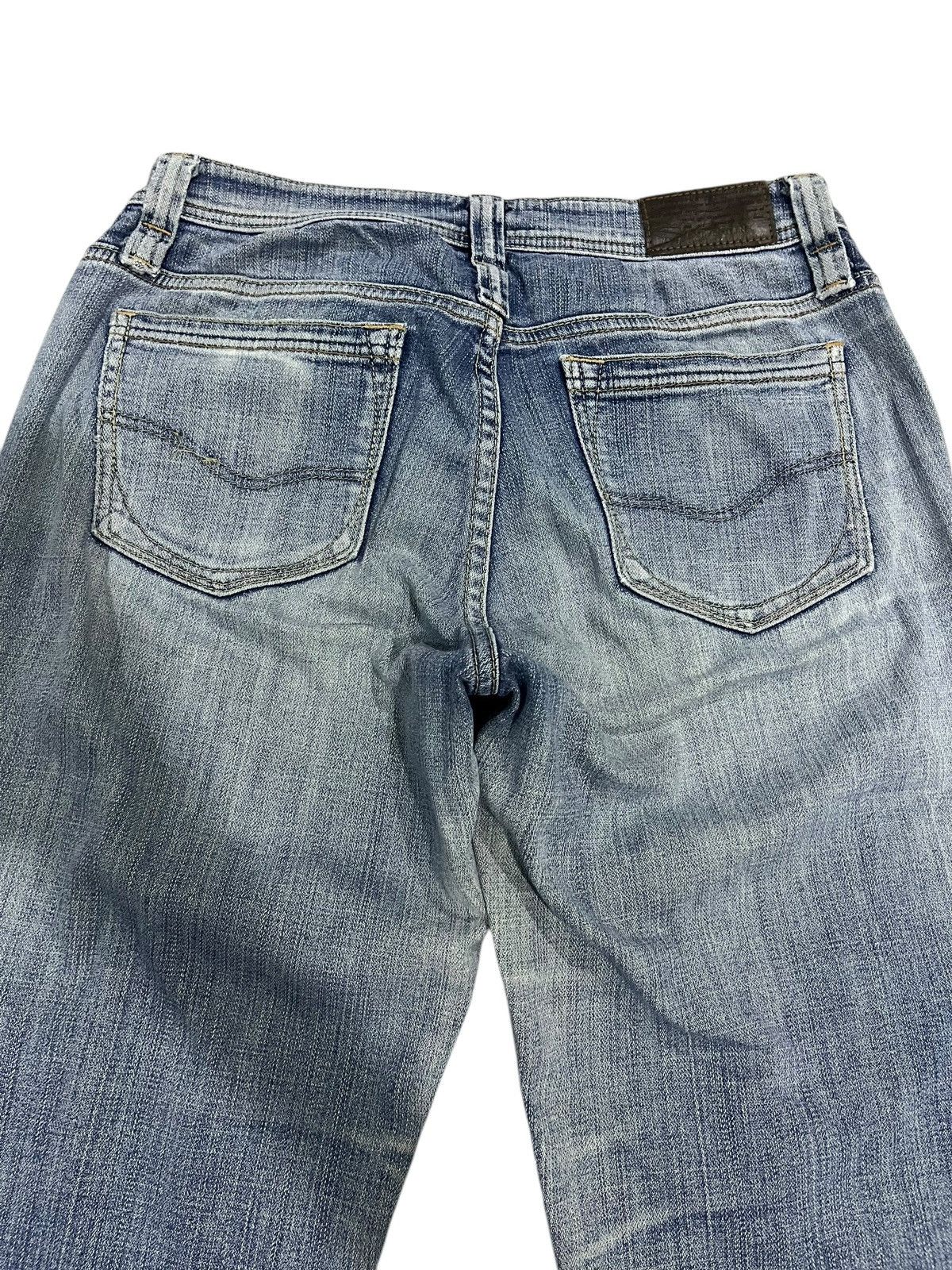If Six Was Nine × Japanese Brand × Le Grande Bleu (L.G.B.) FLARE💥 Y2K JAPANESE BRAND WASHED BLUE JEANS Size 30" / US 8 / IT 44 - 8 Thumbnail