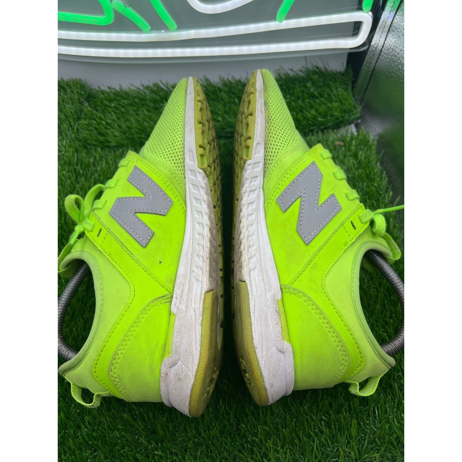 New Balance New Balance 247 Revlite Women's Neon Green Shoes Sz 8 Size US 8 / IT 38 - 4 Thumbnail