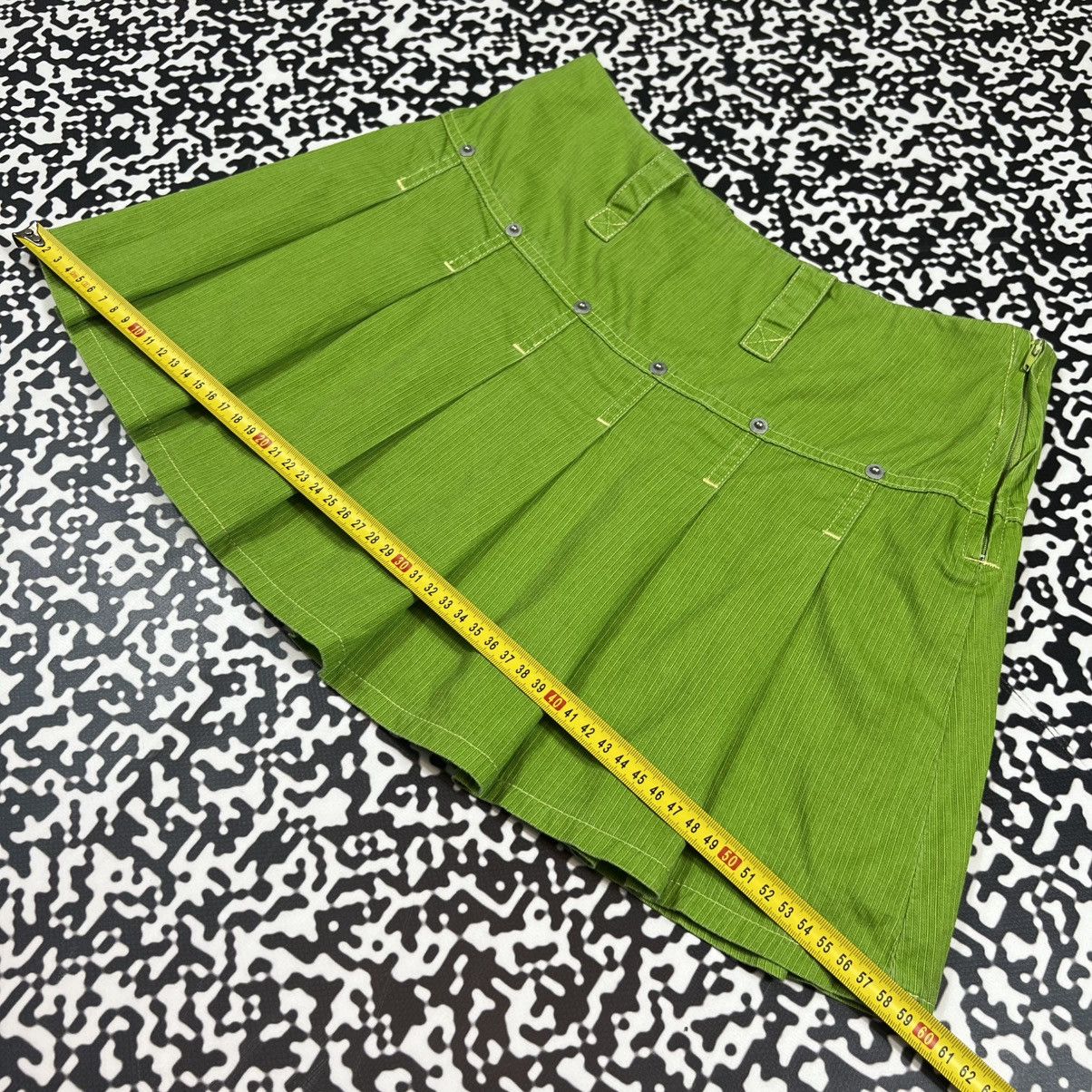Japanese Brand Vintage Y2K Japanese Style Flared Retro Mini Skirt 90s Style Size 26" / US 2 / IT 38 - 15 Thumbnail