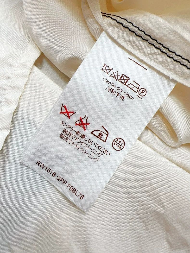Louis Vuitton Louis Vuitton Louis Vuitton Beige Ruffle Collar Long Sleev Size XS / US 0-2 / IT 36-38 - 6 Thumbnail