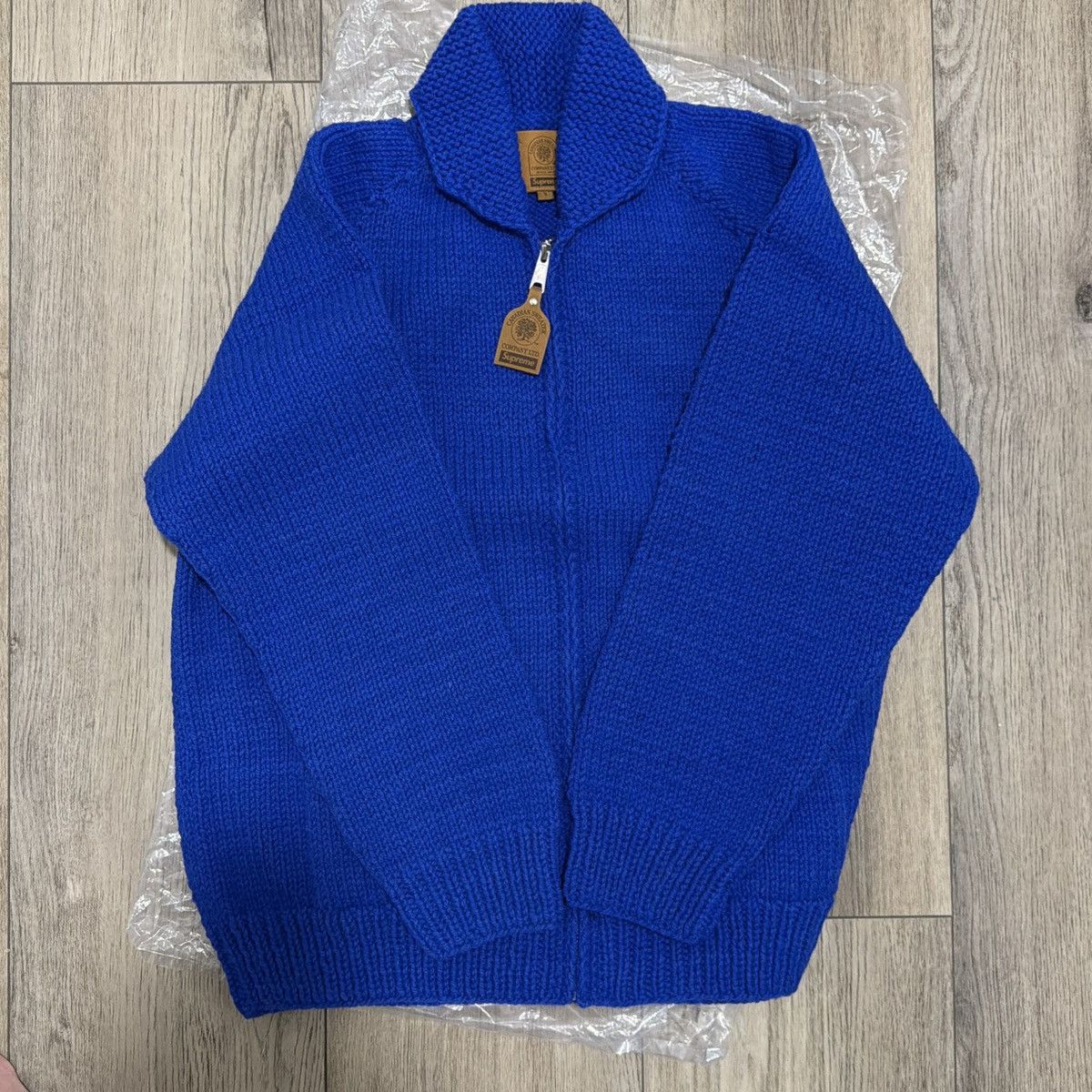Supreme Supreme Box Logo Cowichan Sweater 'Royal' Size US S / EU 44-46 / 1 - 7 Thumbnail