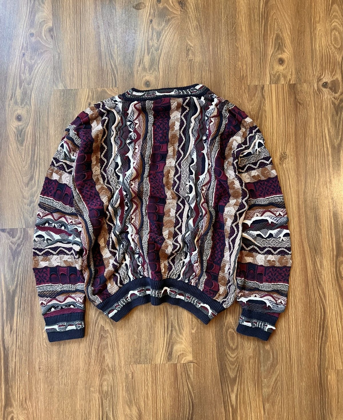 Coogi Rare Coogi V Neck 3D Knit /Sweater (Red/Brown/White/Blue) Size US L / EU 52-54 / 3 - 7 Thumbnail
