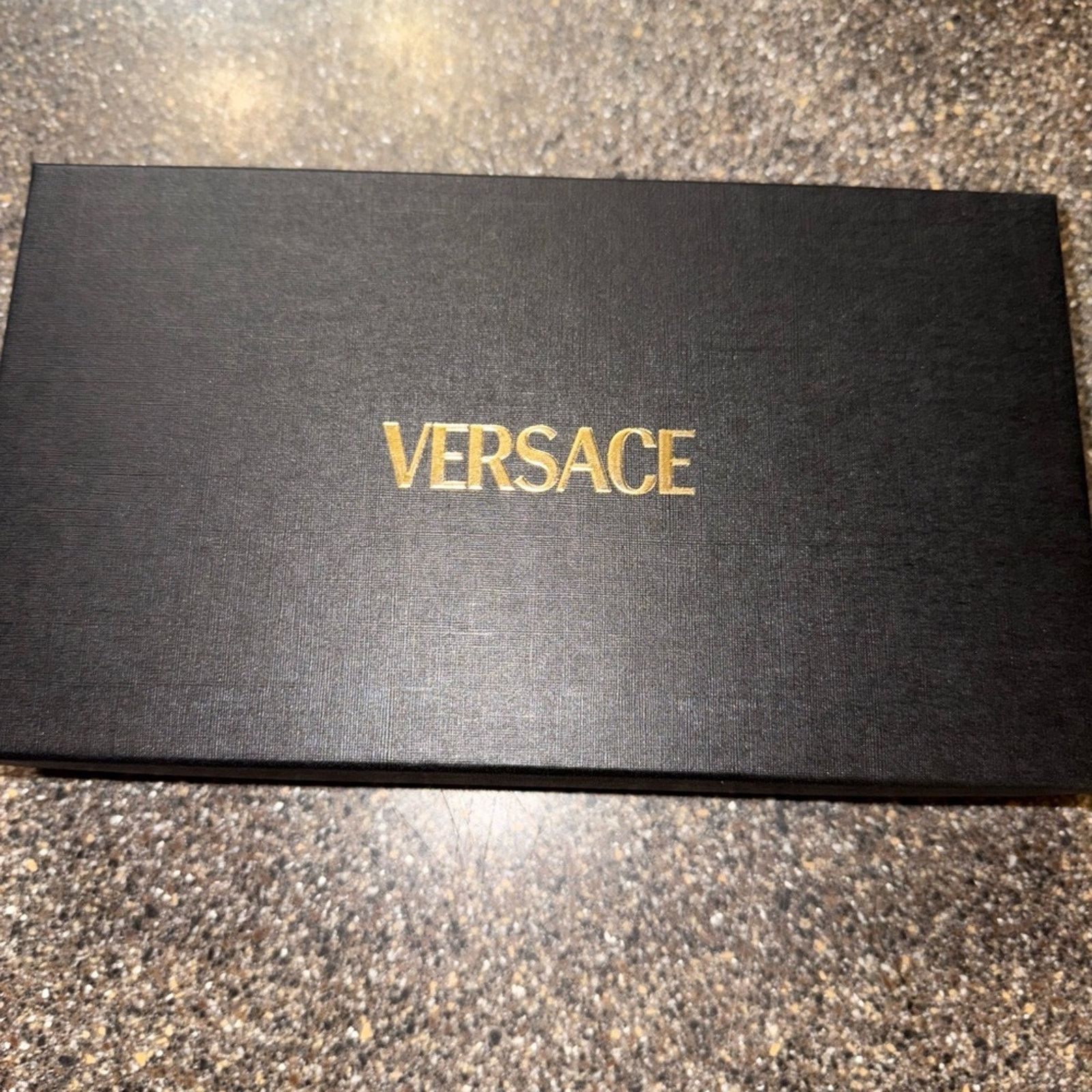 Versace Versace La Medusa Quilted Leather Long Zip Wallet- Coral Size ONE SIZE - 6 Thumbnail