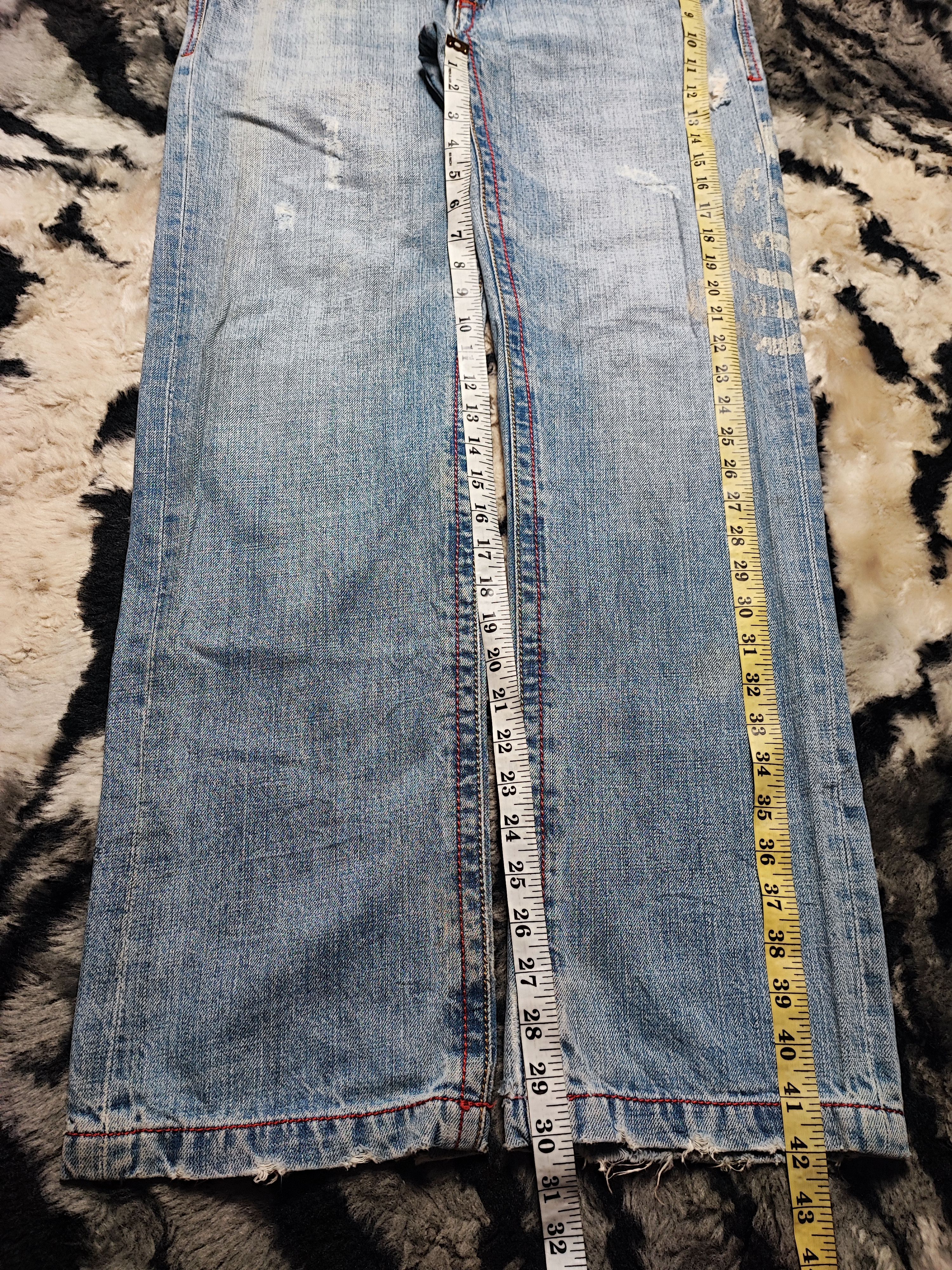 Gotcha Gotcha relaxed fit light wash denim jeans distressed patches Size US 32 / EU 48 - 3 Thumbnail