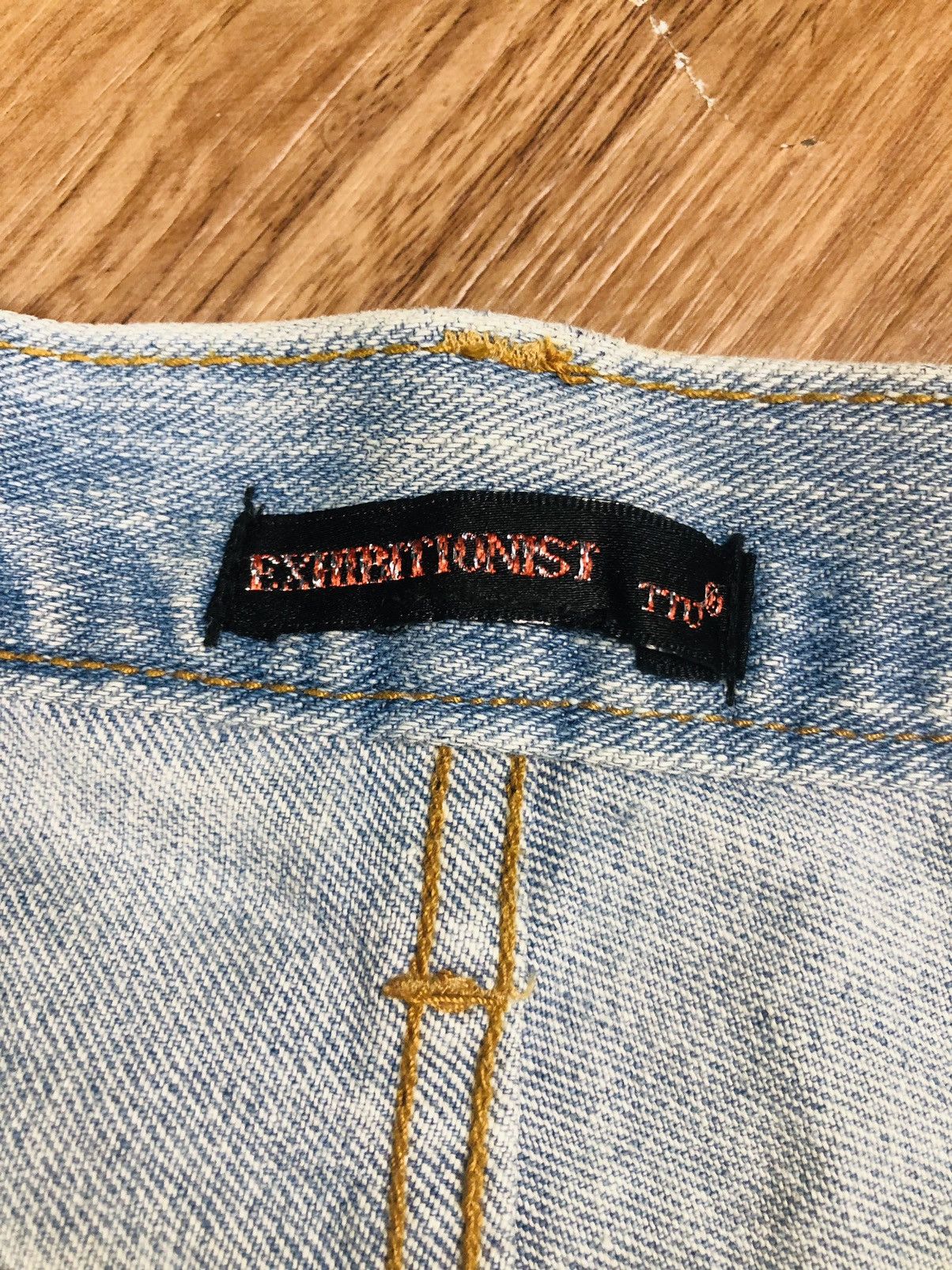 Japanese Brand EXHIBITIONIST Ripped Distressed Light Wash Jeans (37) Size US 31 - 11 Thumbnail