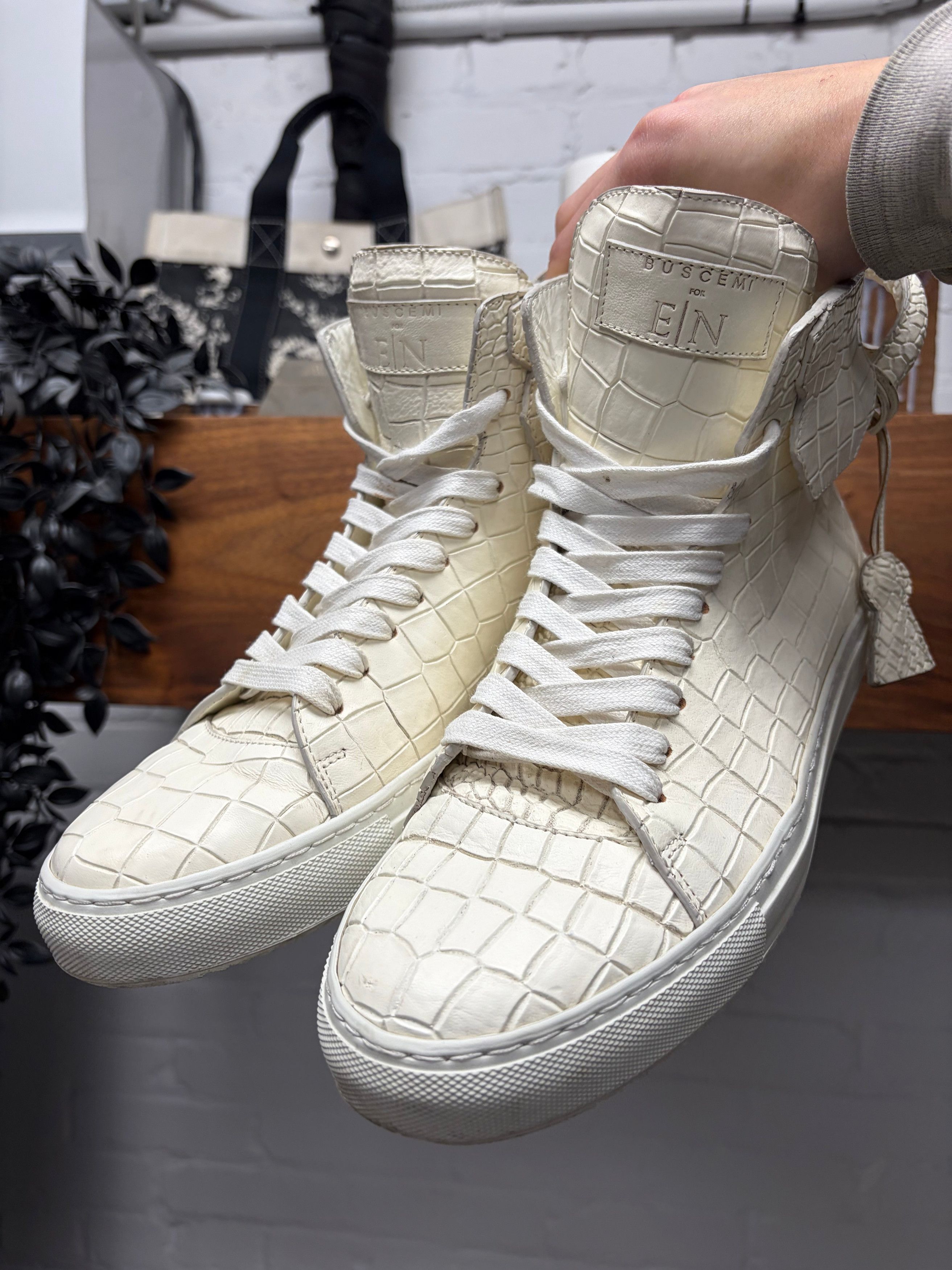 Buscemi Buscemi x En Noir Croc Embossed Cream White Leather High Top Sneakers Size US 9 / EU 42 - 3 Thumbnail