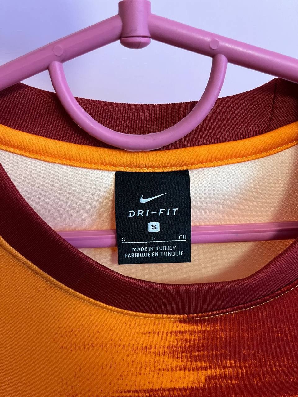 Nike Galatasaray 2015-2016 Home Football Soccer Jersey Nike Size US S / EU 44-46 / 1 - 6 Thumbnail