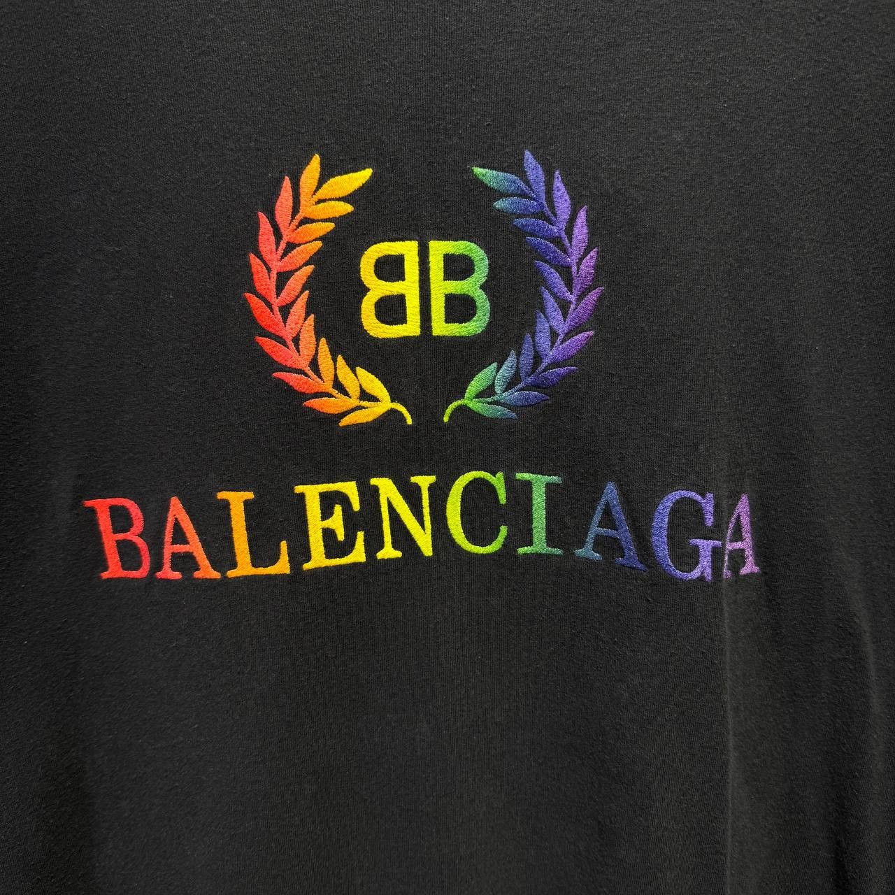 Balenciaga Balenciaga BB logo rainbow embroidered tee Size US XL / EU 56 / 4 - 2 Thumbnail