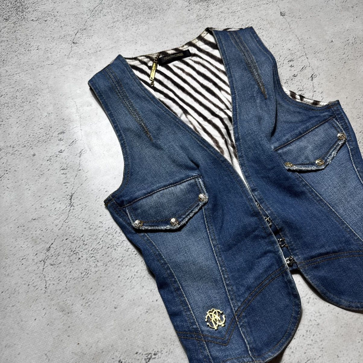 Roberto Cavalli light denim vest roberto cavalli big logo tigers pattern Size S / US 4 / IT 40 - 2 Thumbnail