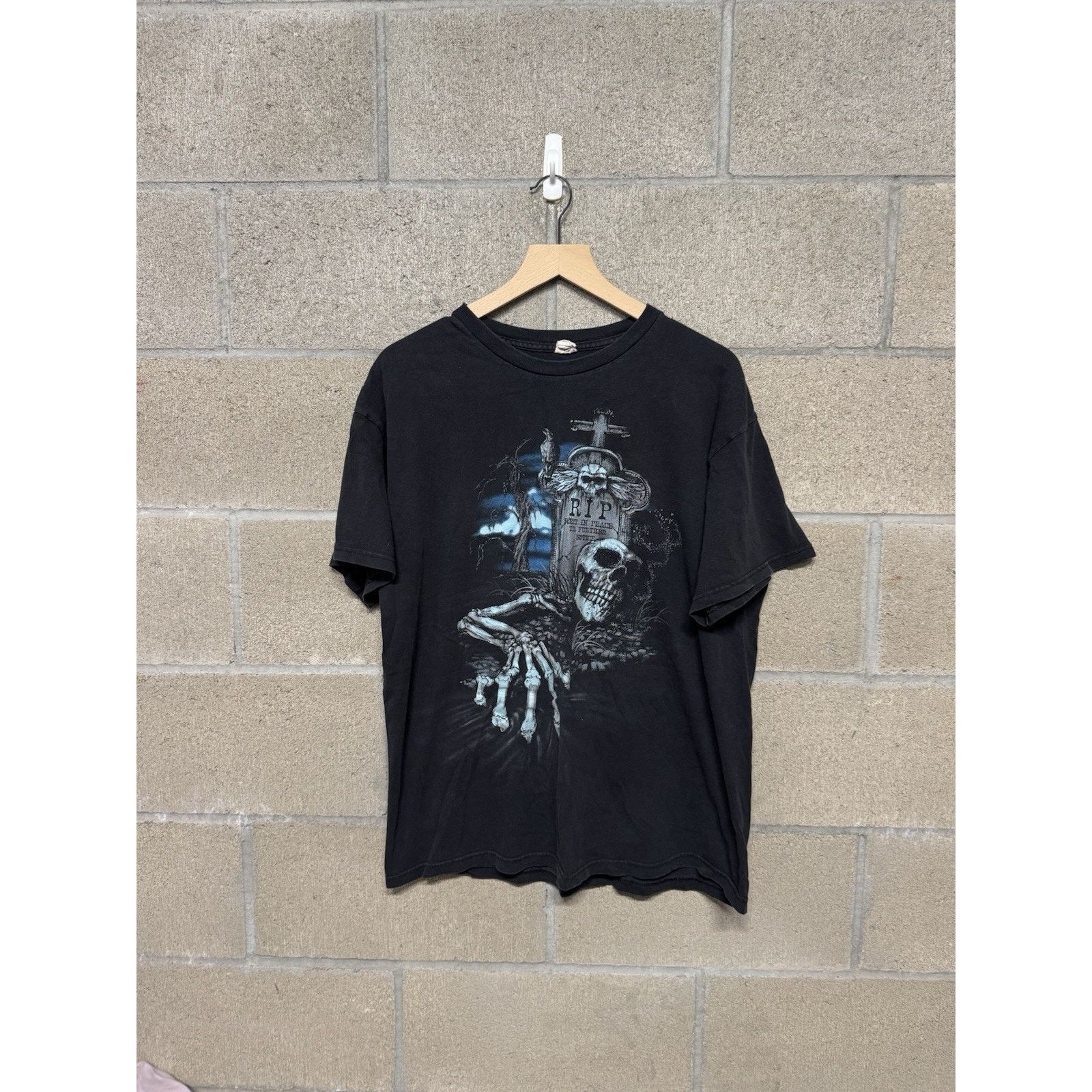Delta Rip Skeleton Grave Black T Shirt Men Xl Goth Grunge Size US XL / EU 56 / 4 - 1 Thumbnail