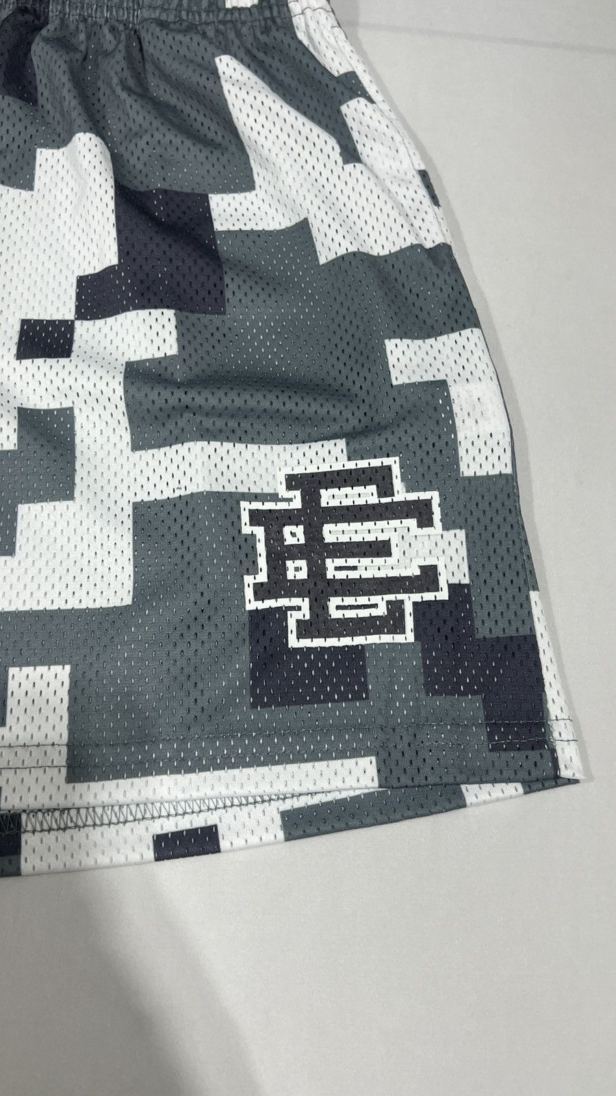 Eric Emanuel Eric Emanuel Digi Camo Mesh Shorts Size US 36 / EU 52 - 2 Thumbnail