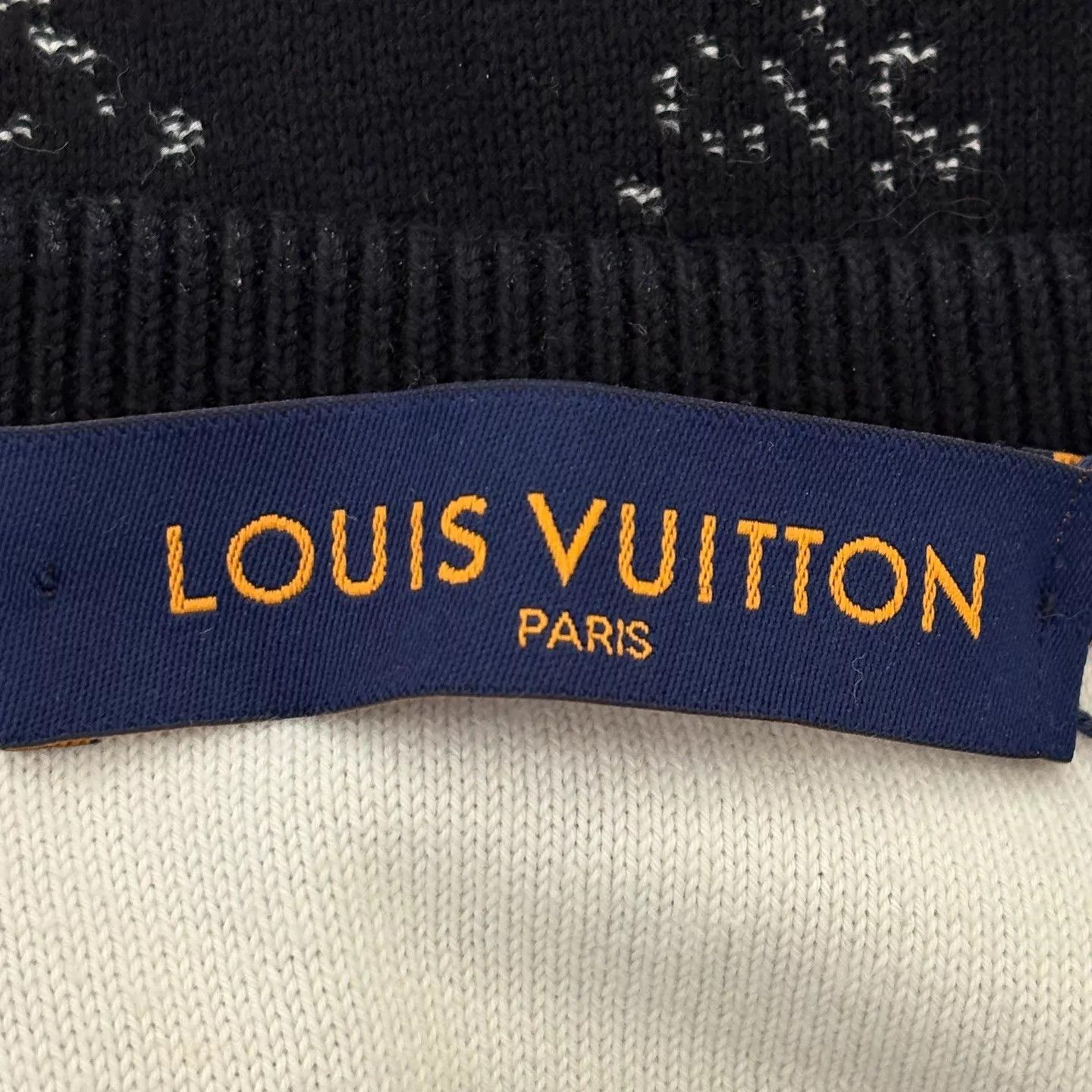 Louis Vuitton Louis Vuitton Black Gradient Monogram Knit Sweater L Size US L / EU 52-54 / 3 - 3 Thumbnail