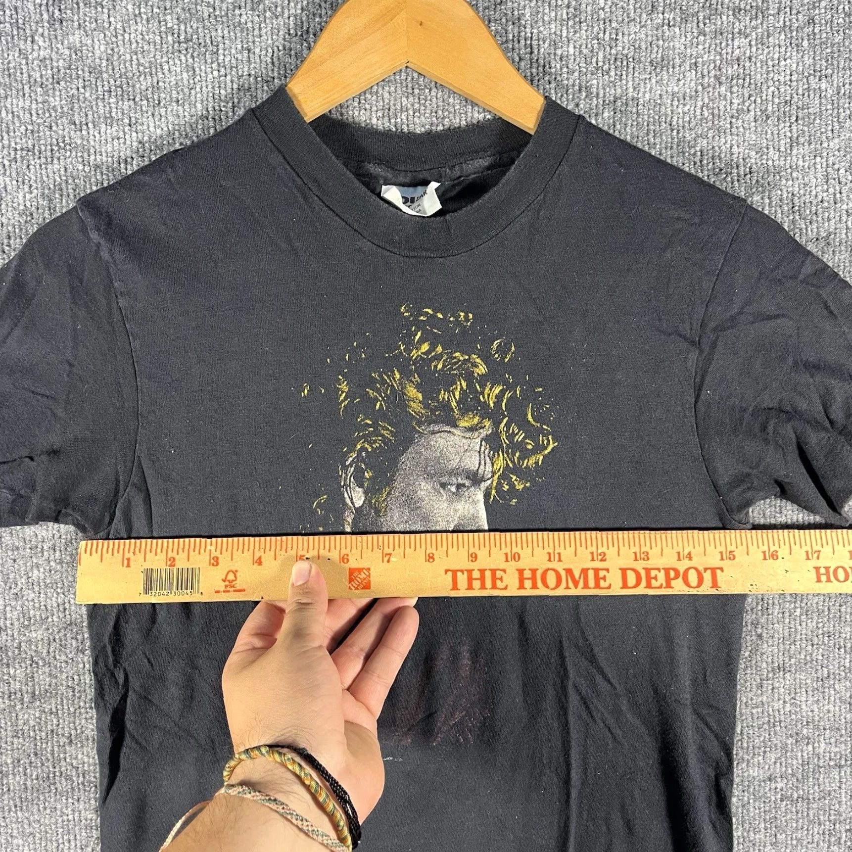 Vintage VINTAGE Robert Plant T Shirt Mens Small World Tour Black 1985 80s Led Zeppelin Shirt Size US S / EU 44-46 / 1 - 7 Thumbnail
