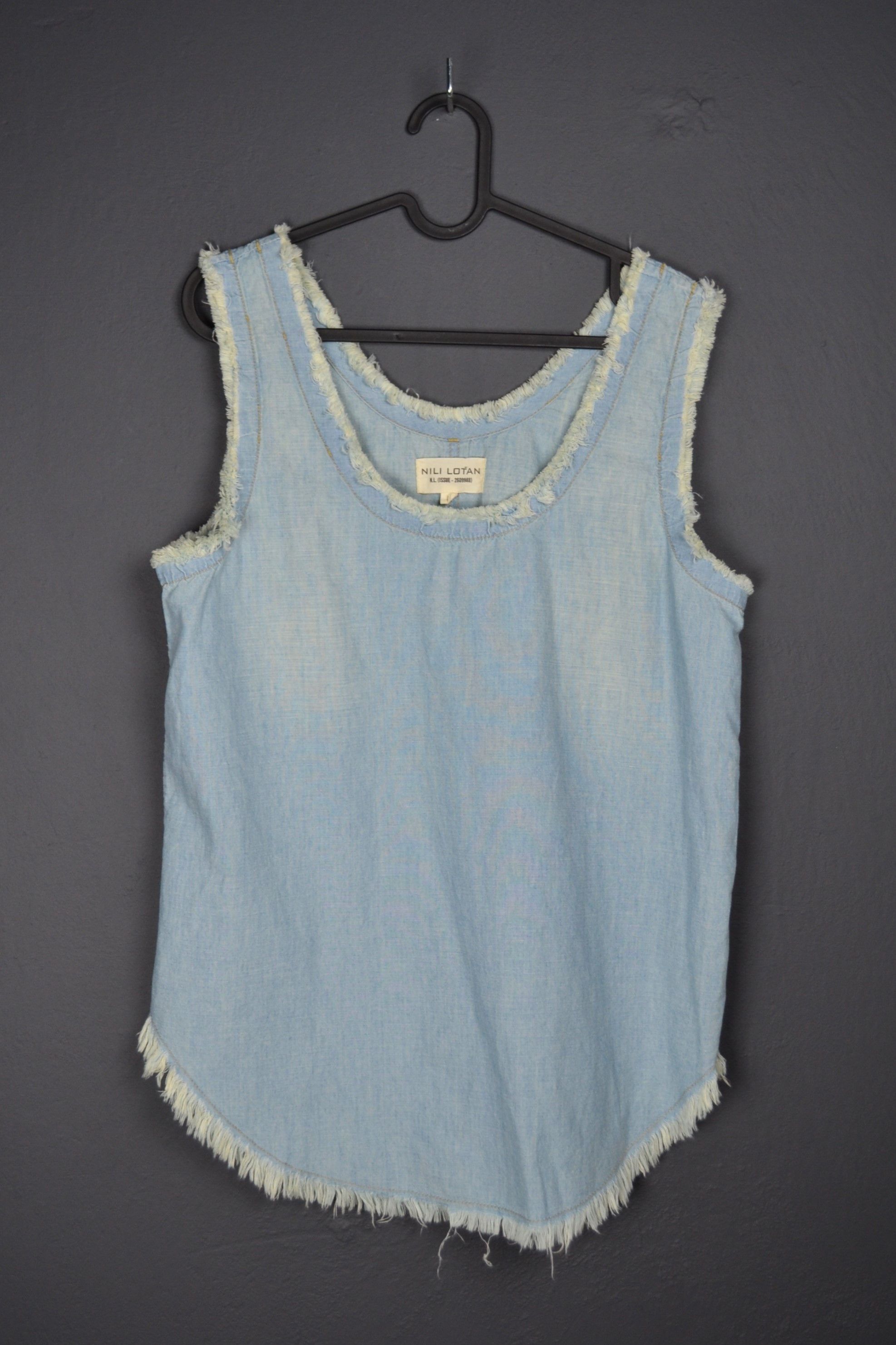 Nili Lotan Nili Lotan Helena Tank L Frayed Denim Sleeveless Scoop Neck Size L / US 10 / IT 46 - 1 Thumbnail