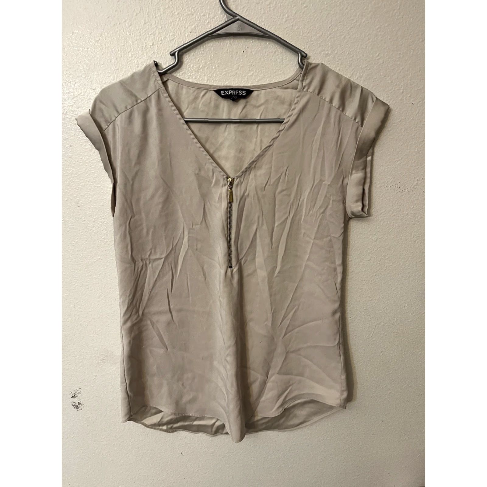 Express Express Blouse XS Beige Cap Sleeve 1/4 Zip Tank V-Neck Short Sleeve Women Shirt Classic Size XS / US 0-2 / IT 36-38 - 2 Thumbnail