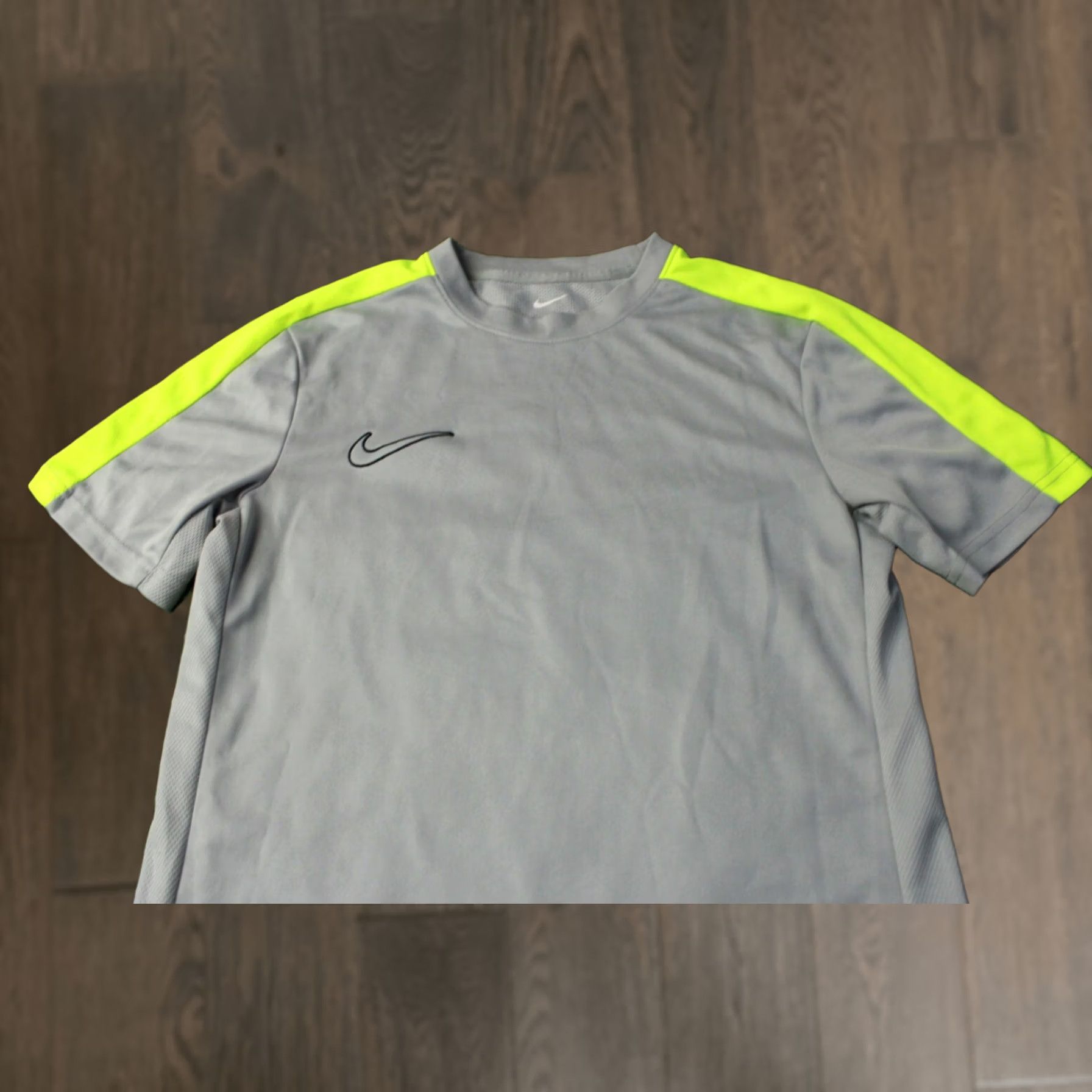 Nike NIKE ACADEMY DRI-FIT ORIGINAL 2023 MEN FOOTBALL SHIRT JERSEY TEE SIZE S Gray and Neon Size US S / EU 44-46 / 1 - 1 Thumbnail