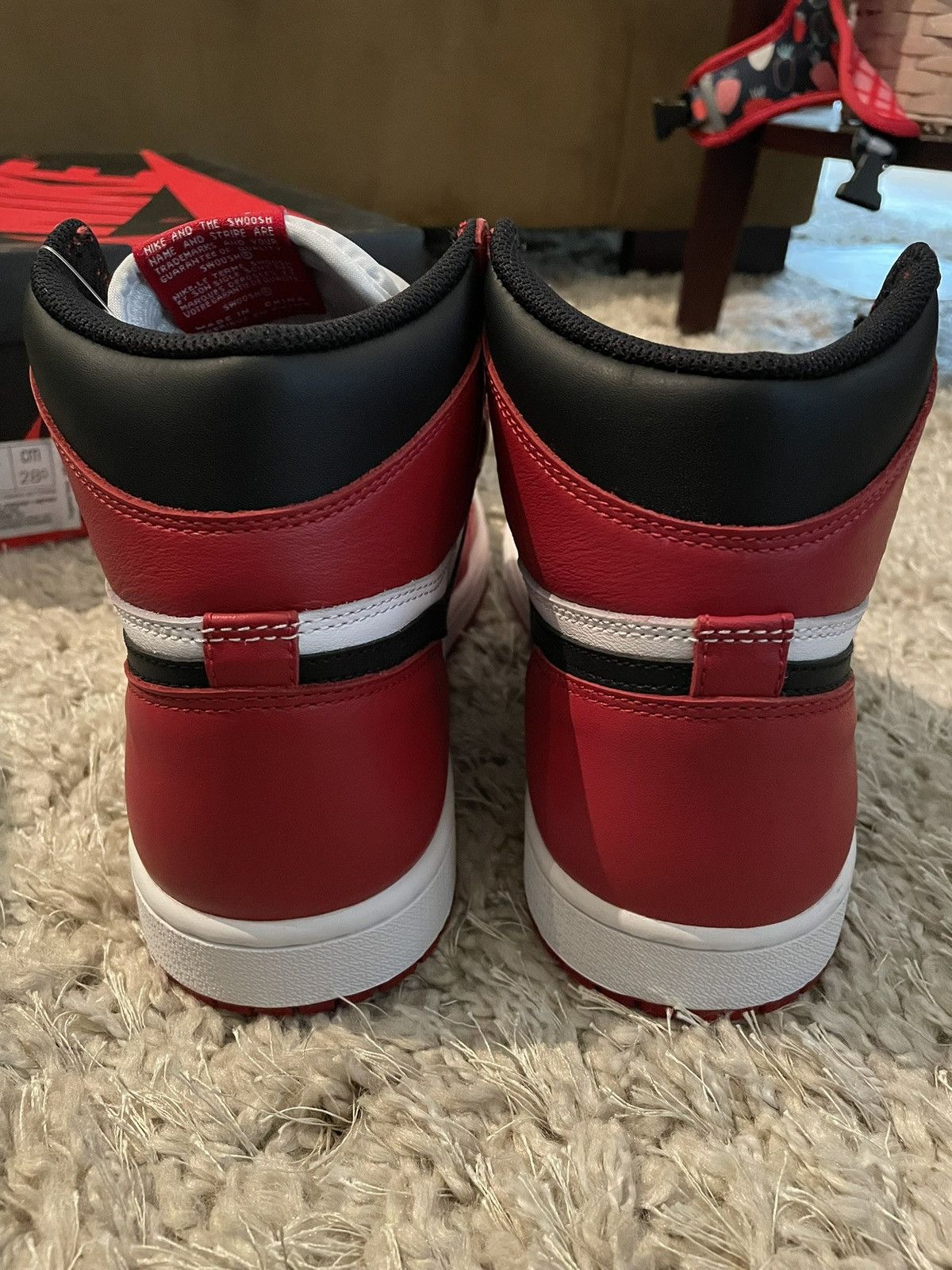 Jordan Brand JORDAN 1 Chicago 2015 sz 10 Size US 10 / EU 43 - 6 Thumbnail