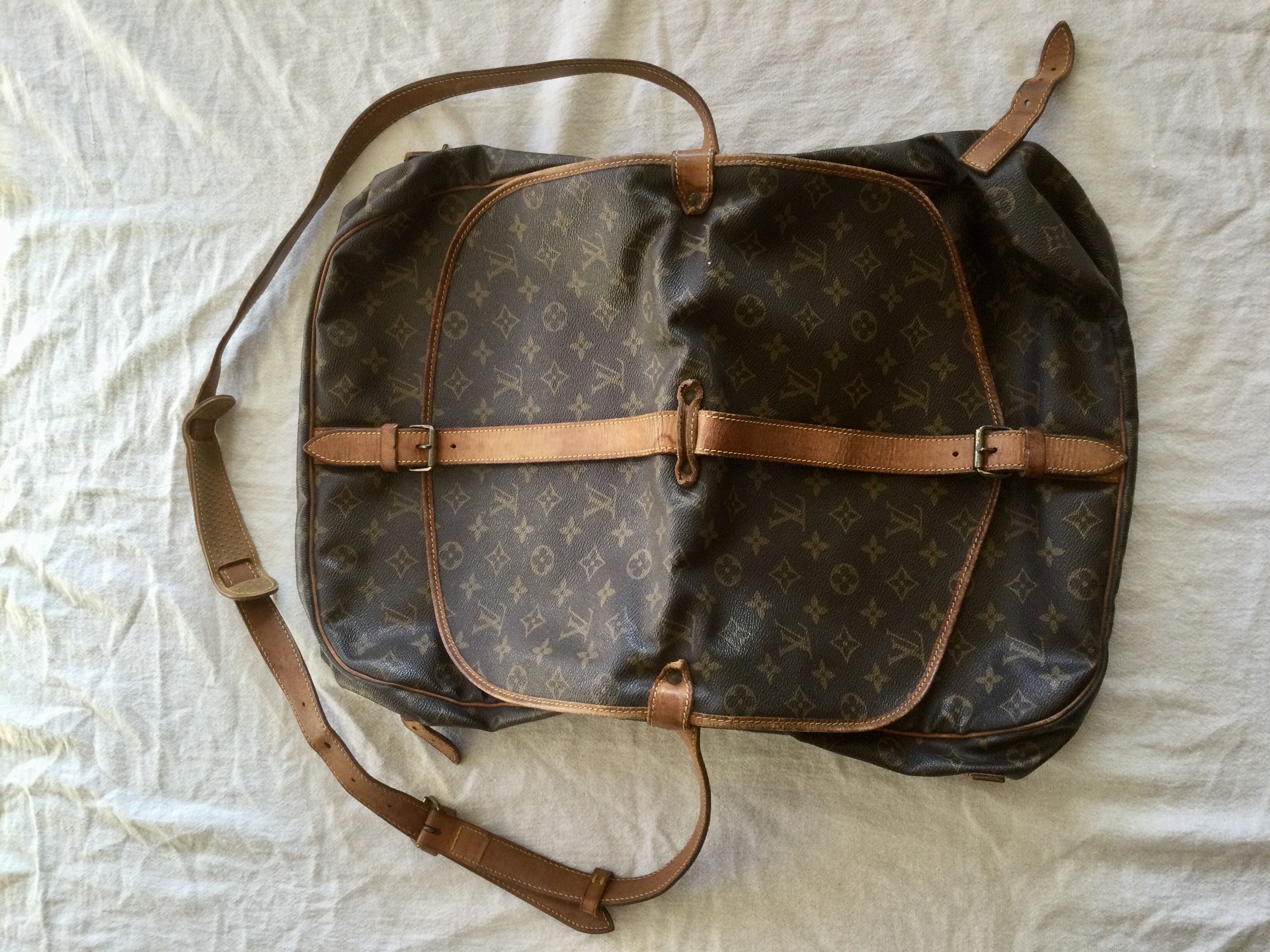 Louis Vuitton Vintage Louis Vuitton Saumur 35 Crossbody Shoulder Bag Size ONE SIZE - 6 Thumbnail