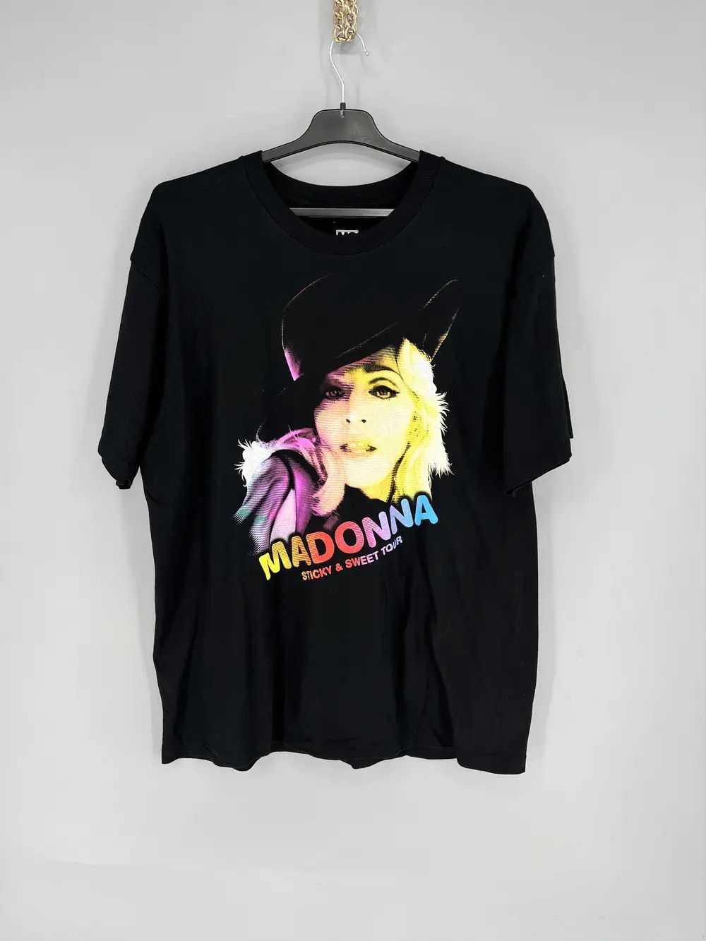 madonna-sticky-and-sweet-tour-