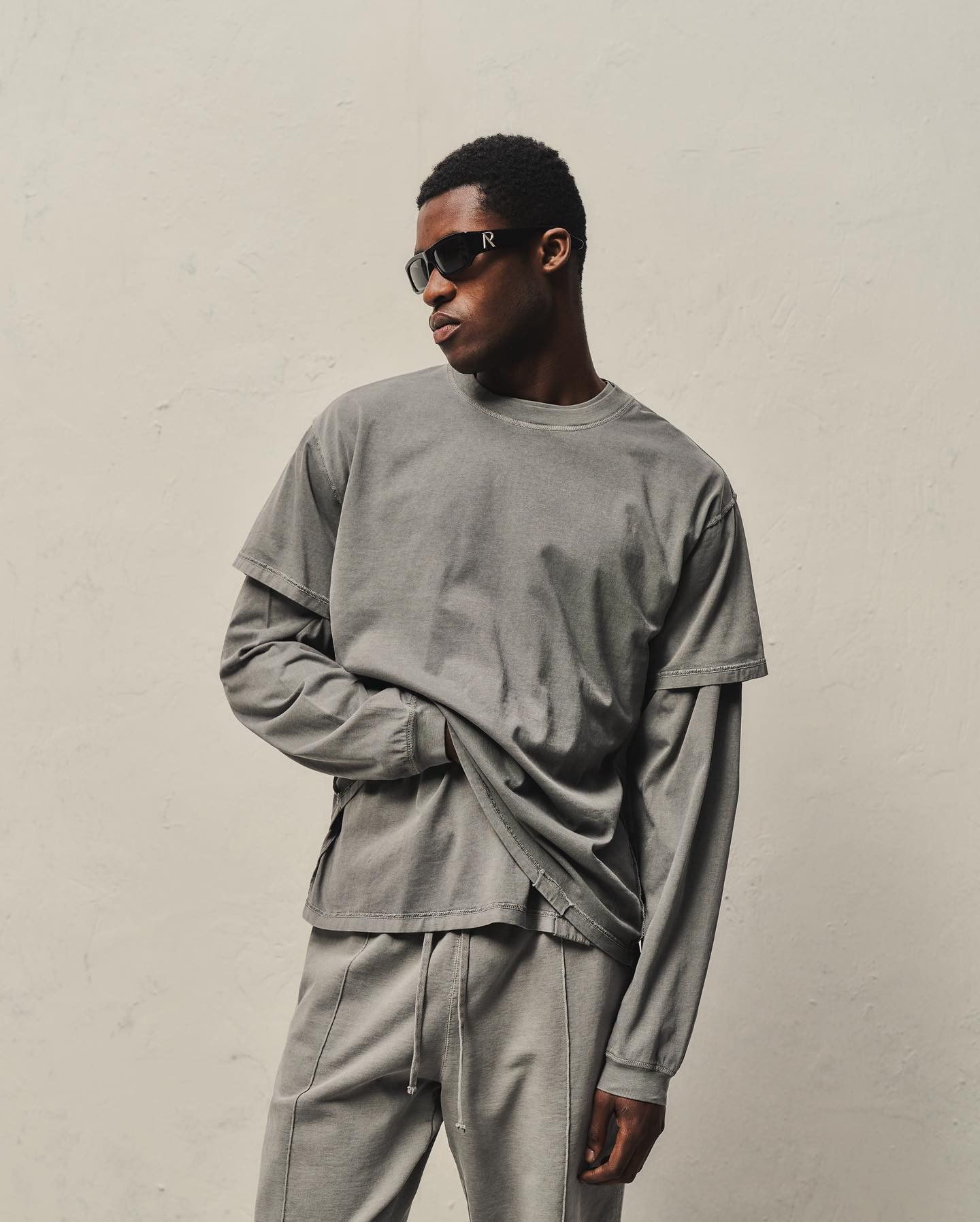 Represent Clo. Grey Initial Logo Oversized T-Shirt Size US L / EU 52-54 / 3 - 6 Thumbnail