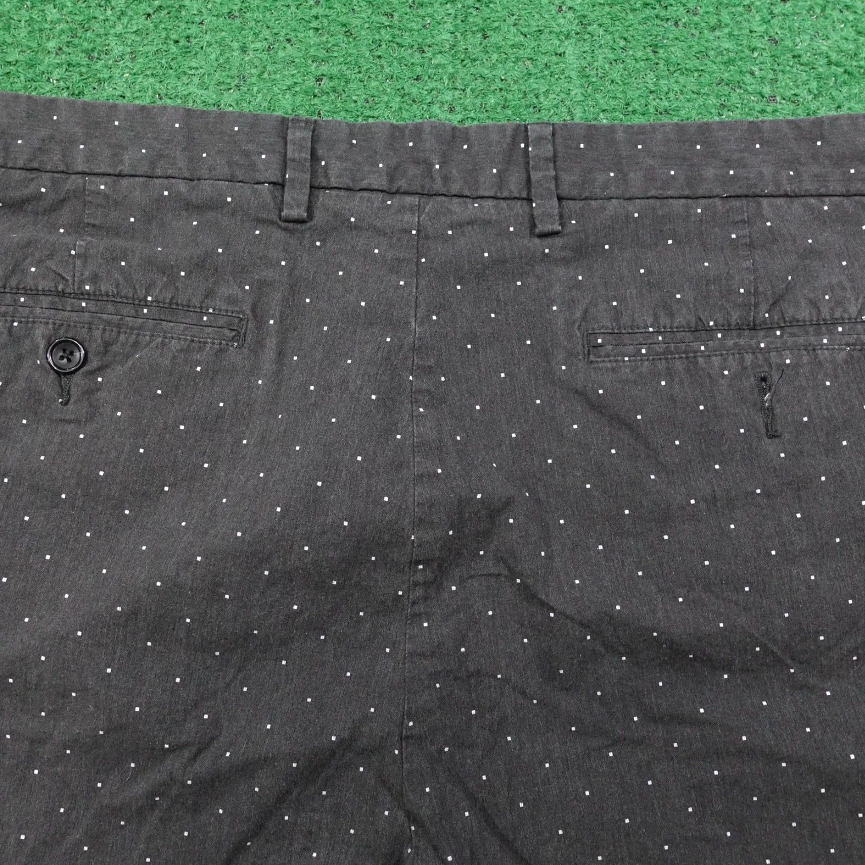 Old Navy Old Navy Men's Slim Fit Chino Shorts 40 Summer Casual Polka Dot Cotton Spandex Gray 8" Inseam Size US 40 / EU 56 - 4 Thumbnail