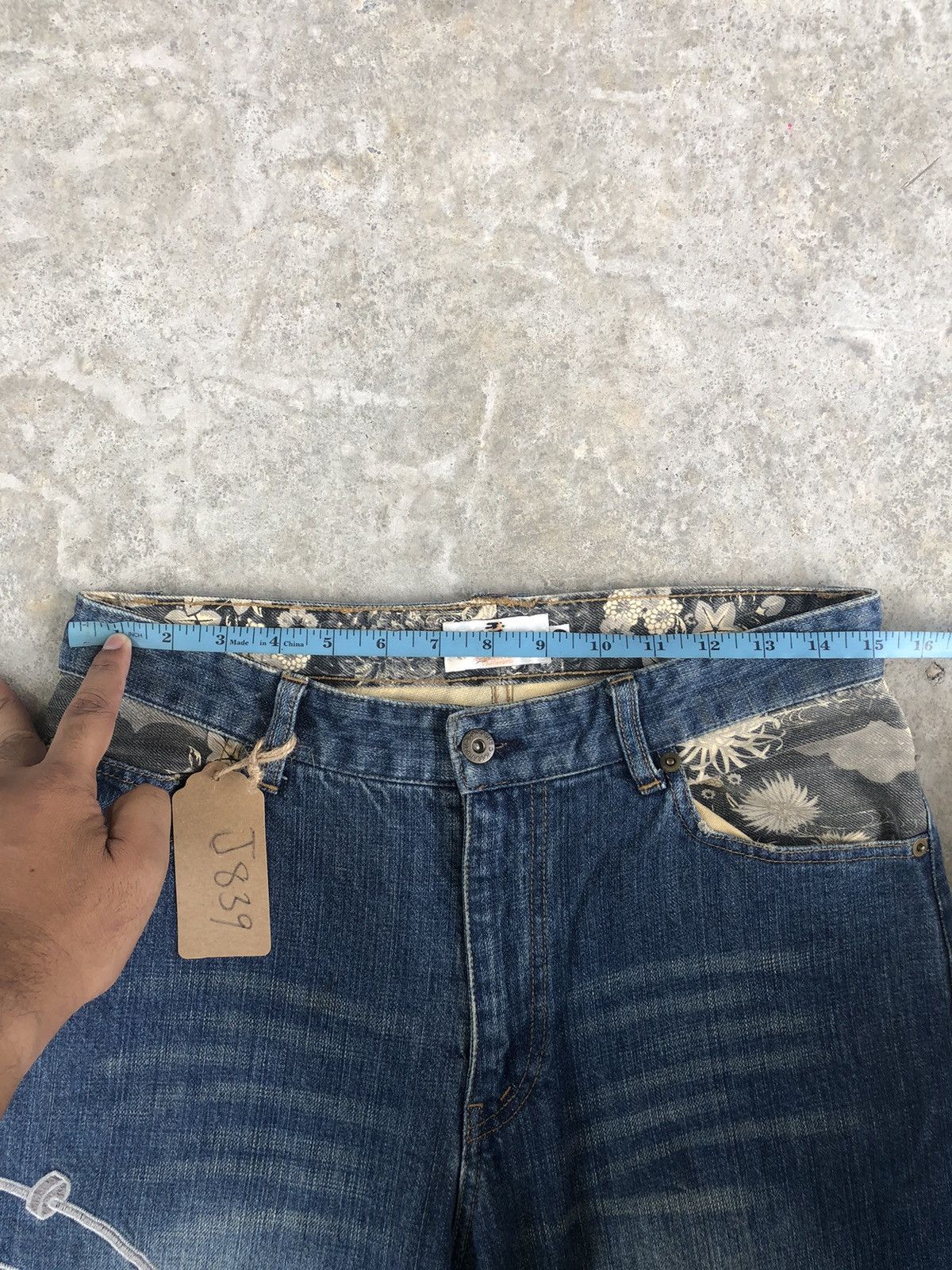 Karakuri Tamashii Karakuri Tamashii Embroidered Jeans Distressed Jeans Size US 30 / EU 46 - 17 Thumbnail