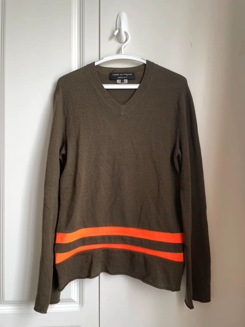 Comme des Garcons Comme Des Garcons Knitted triangle neck sweater 2505-Nextar Size S / US 4 / IT 40 - 1 Thumbnail