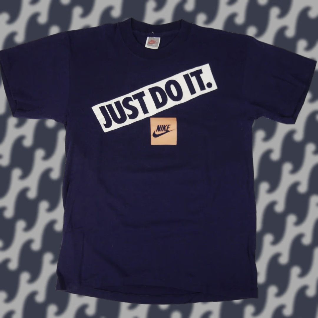 Nike VINTAGE Nike Shirt Mens L Navy Blue Just Do It Swoosh Logo Graphic 90s Tee Size US L / EU 52-54 / 3 - 1 Thumbnail