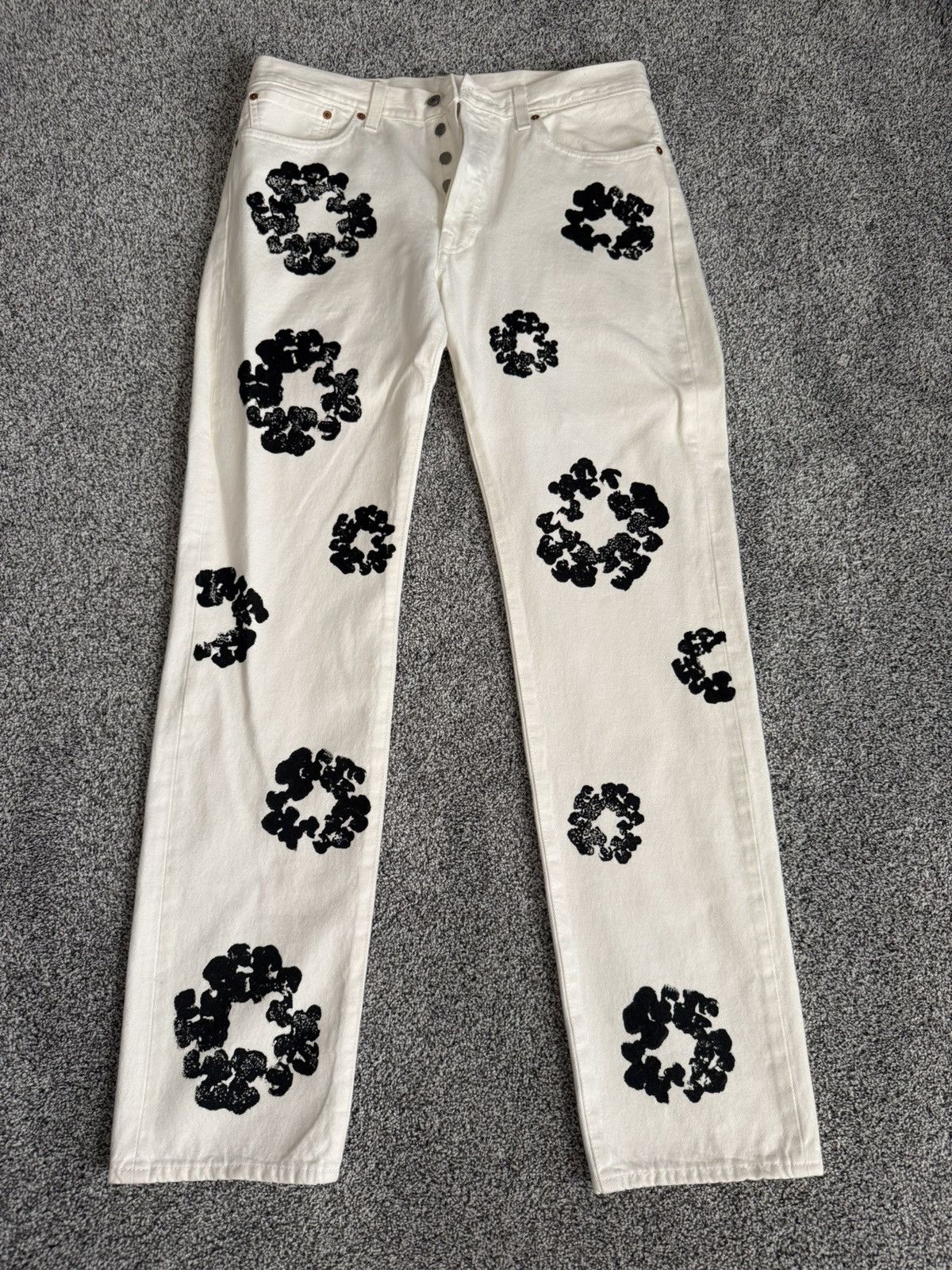 DENIM TEARS Denim Tears cotton wreath jeans Size US 34 / EU 50 - 6 Thumbnail