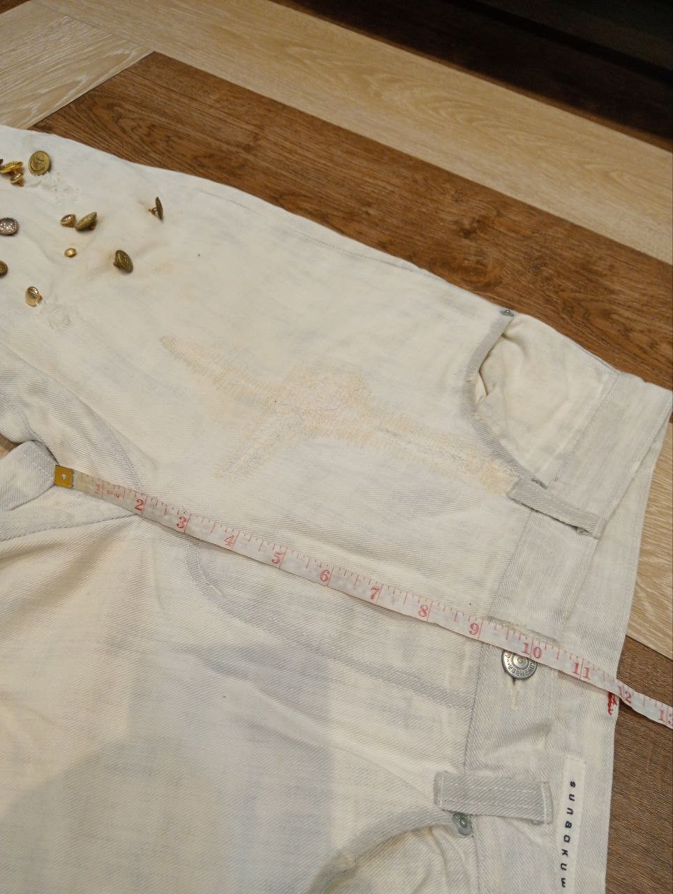 Issey Miyake SUNAOKUWAHARA BY ISSEY MIYAKE DISTRESSED BUTTON JEANS Size US 32 / EU 48 - 15 Thumbnail