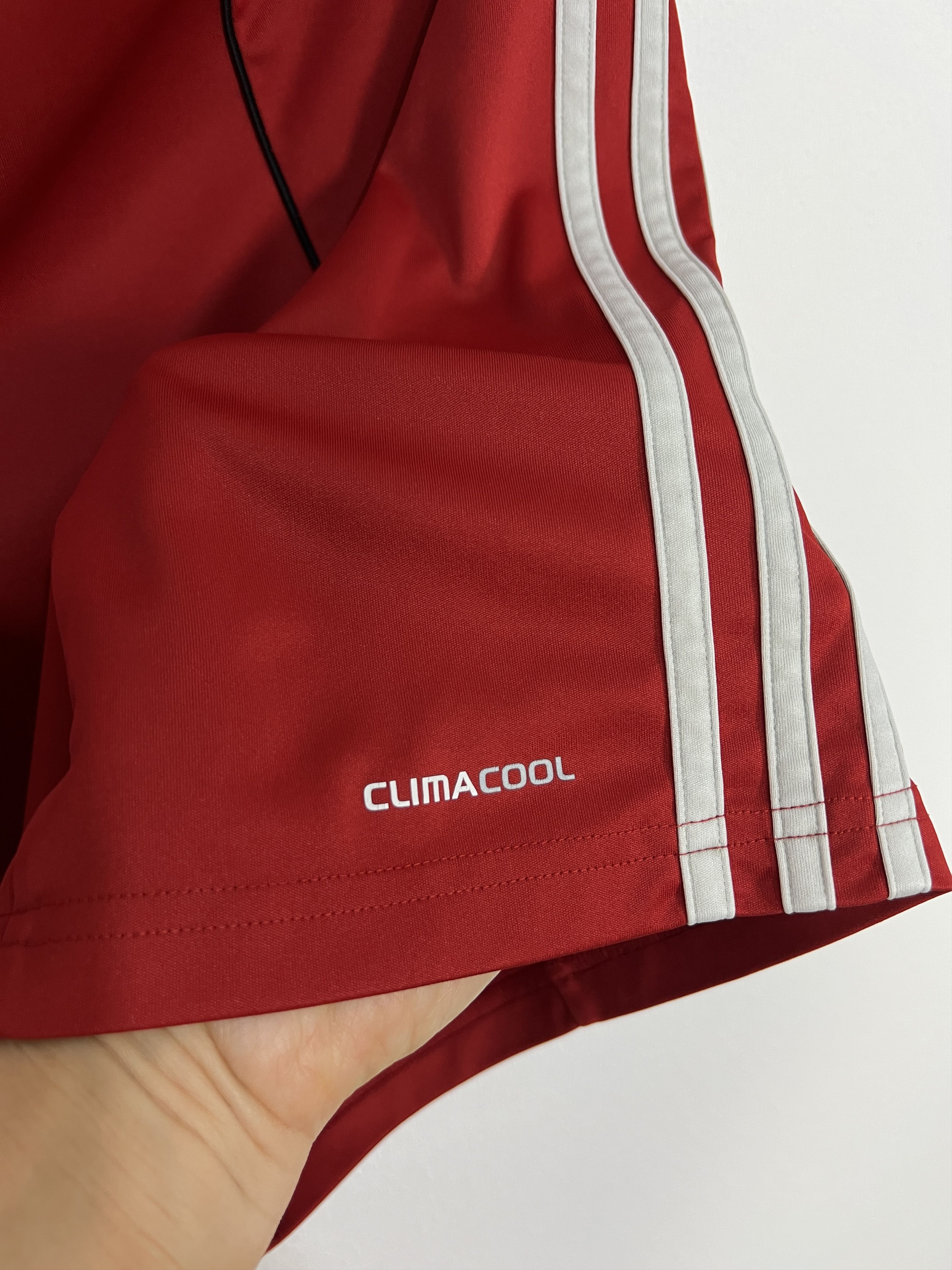 Adidas Vintage Adidas Bayern Munich Football Shorts Soccer Athletic Size US 34 / EU 50 - 9 Thumbnail