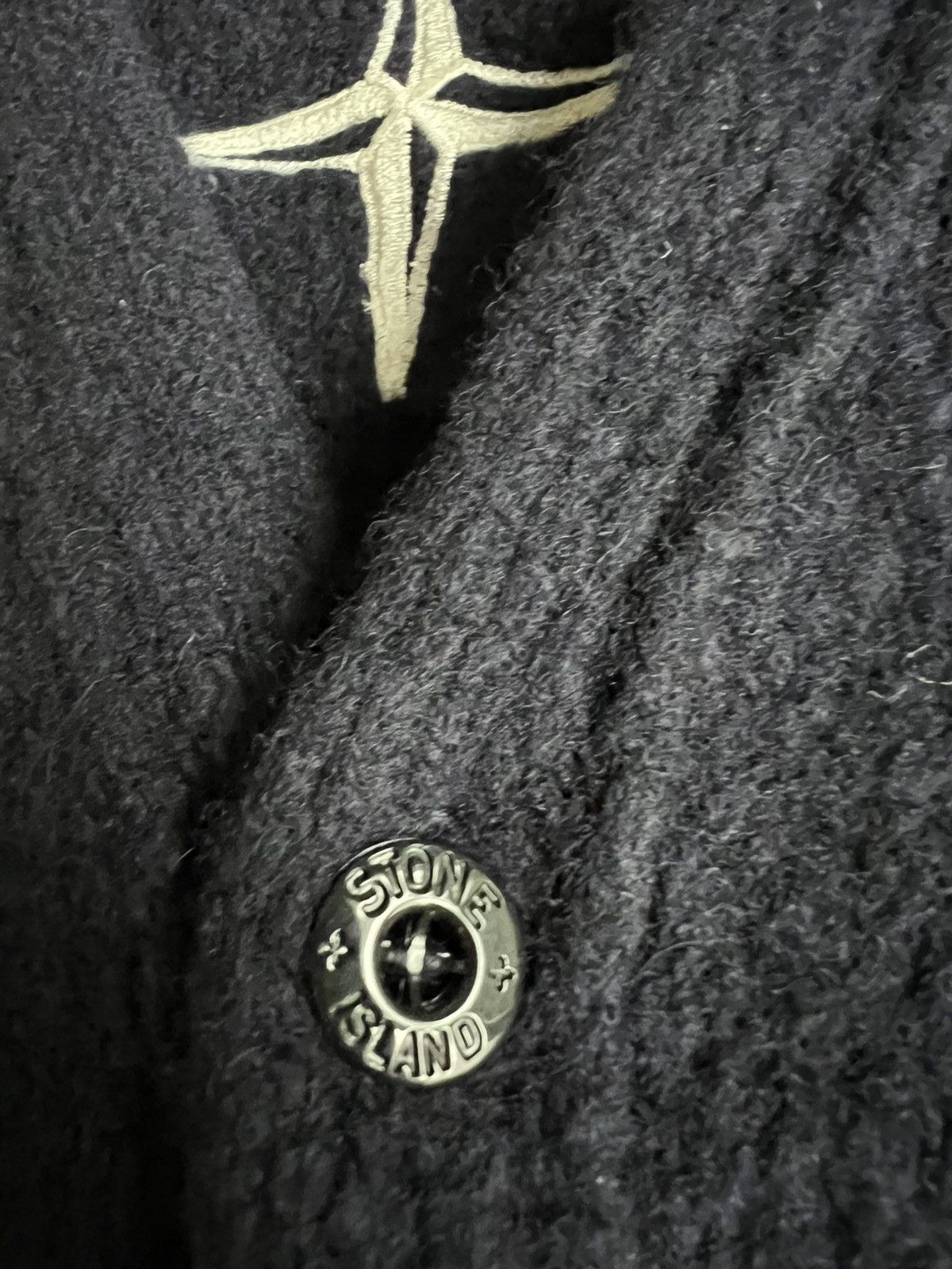 Stone Island Stone Island Knitwear Boucle Cardigan Oversized V neck Sz XL Size US XL / EU 56 / 4 - 4 Thumbnail