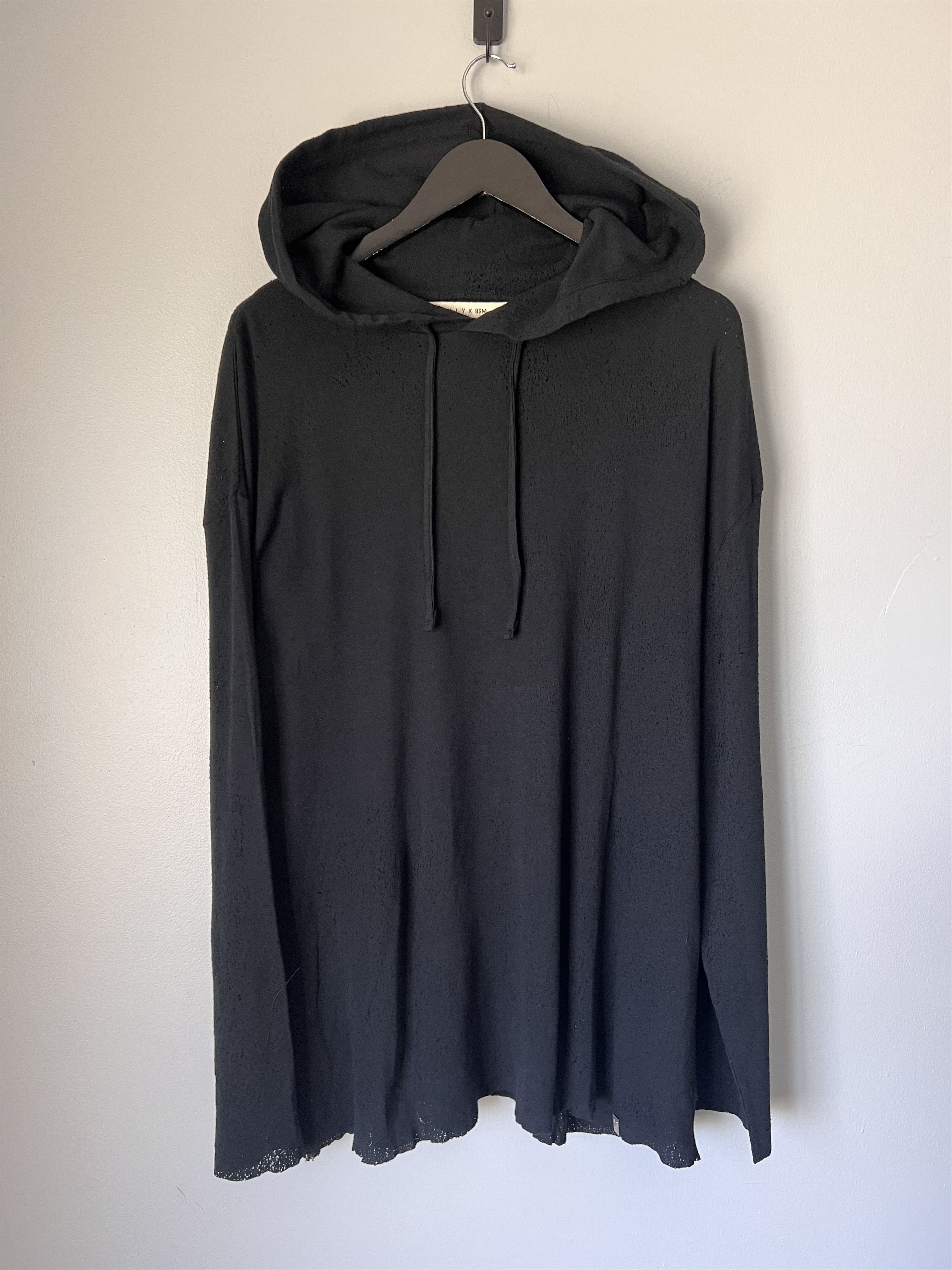 1017 ALYX 9SM 1017 Alyx 9SM Destroyed Hoodie in Black Size US XL / EU 56 / 4 - 1 Thumbnail