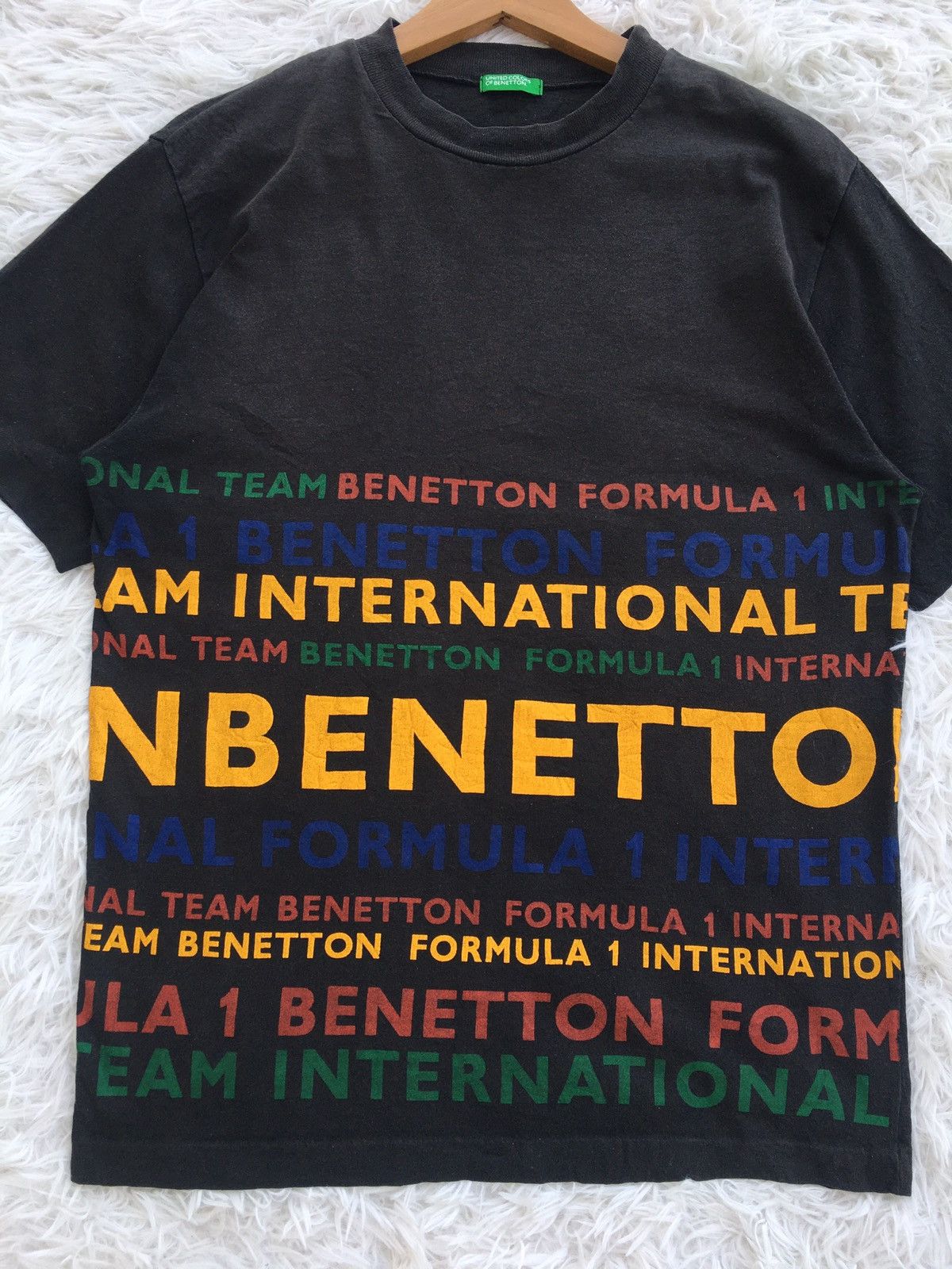 United Colors Of Benetton Rare United Colors of Benetton Spellout Tshirt Size US M / EU 48-50 / 2 - 5 Thumbnail