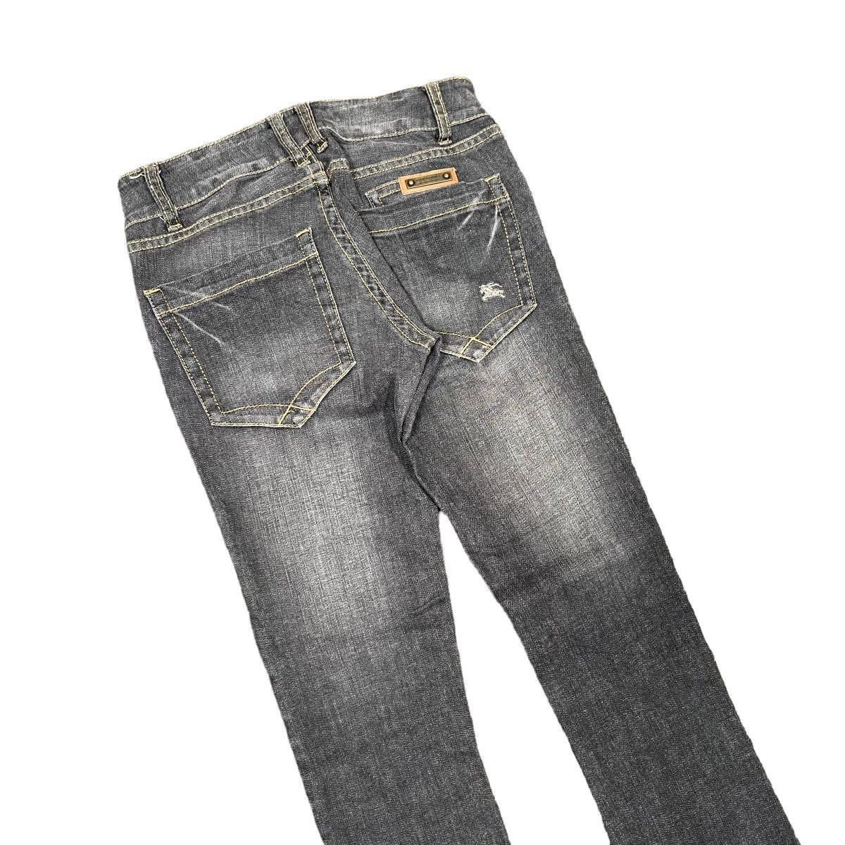 Burberry Burberry Blue Label Flare Charcoal Washed Denim Jeans Size US 27 - 6 Thumbnail