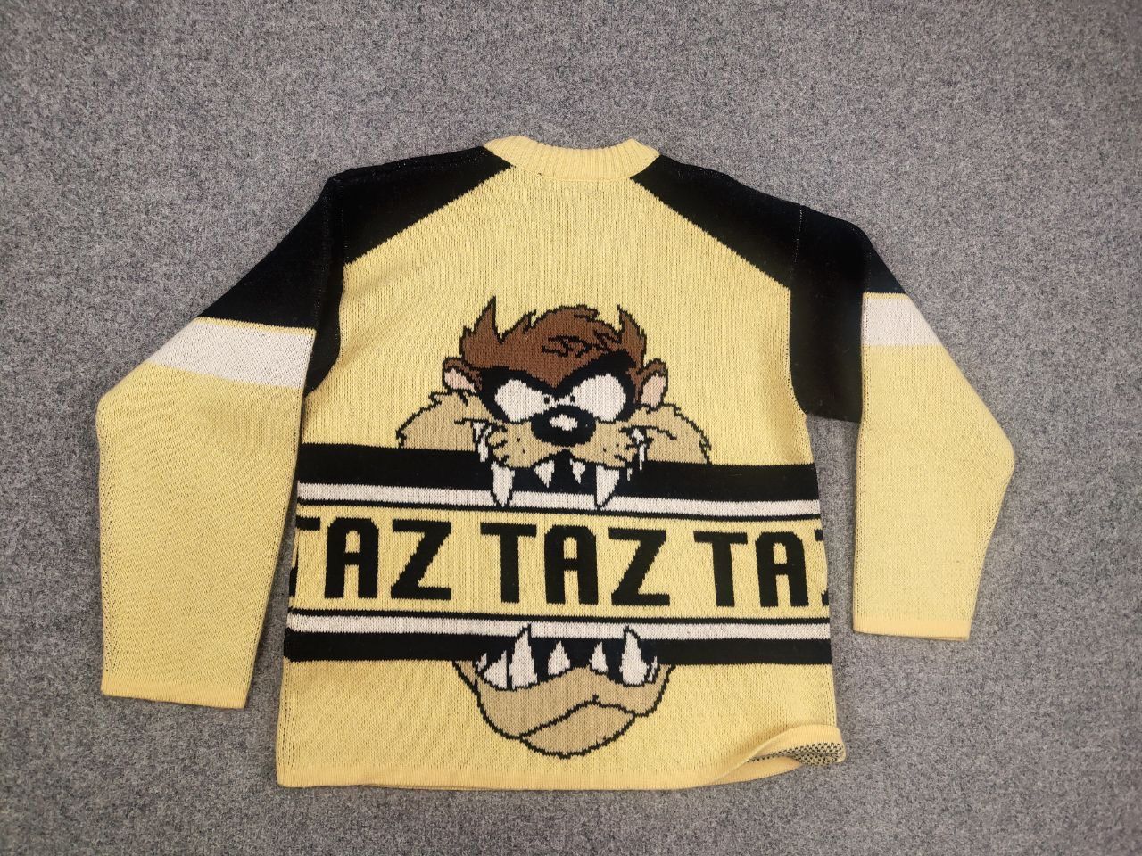 Cartoon Network Vintage 90's Looney Tunes Logo Taz Warner Bros Knit Sweater Size US L / EU 52-54 / 3 - 12 Thumbnail