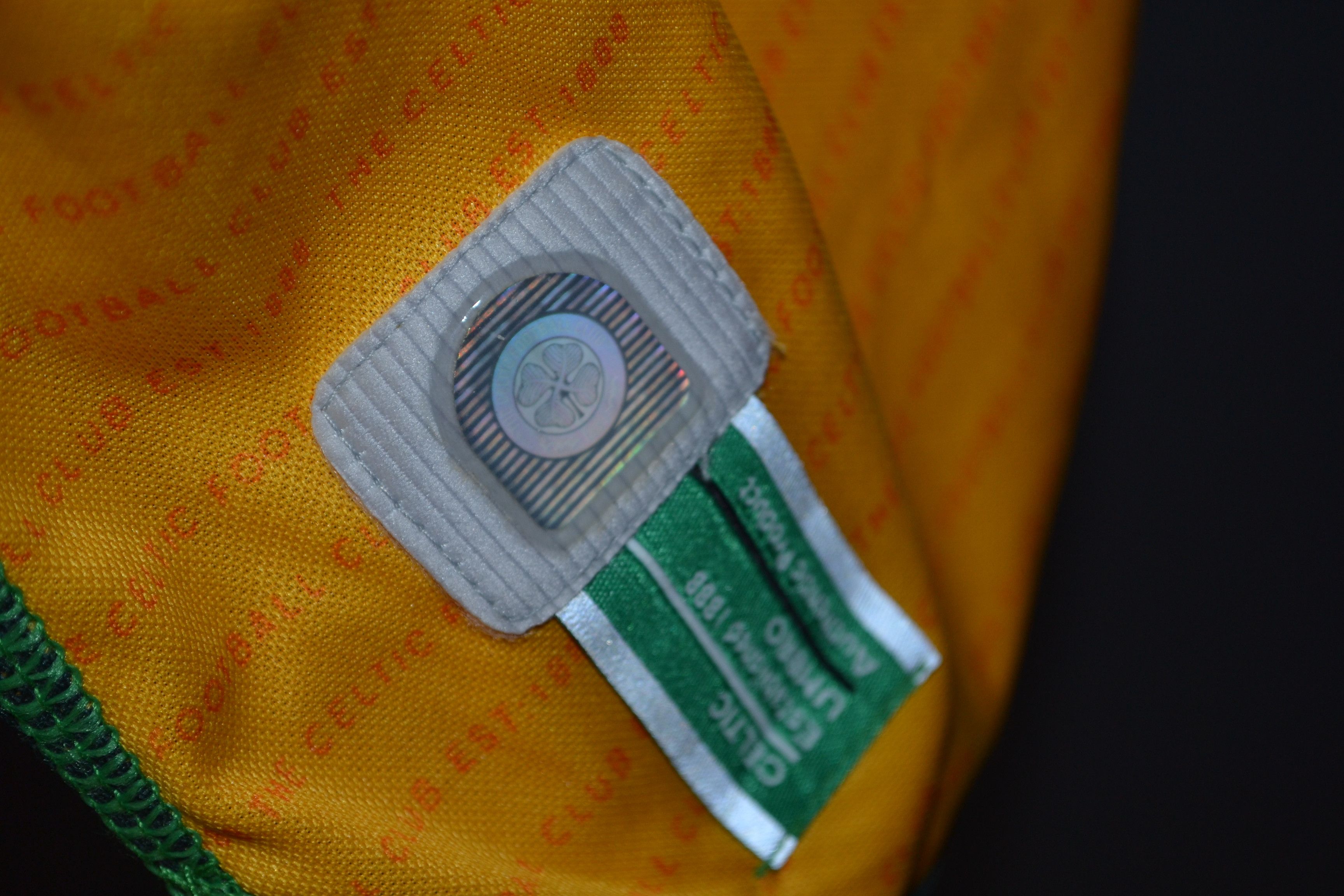 Umbro Celtic 2002 2003 Away Vintage Football Soccer Umbro XL Size US XL / EU 56 / 4 - 6 Thumbnail