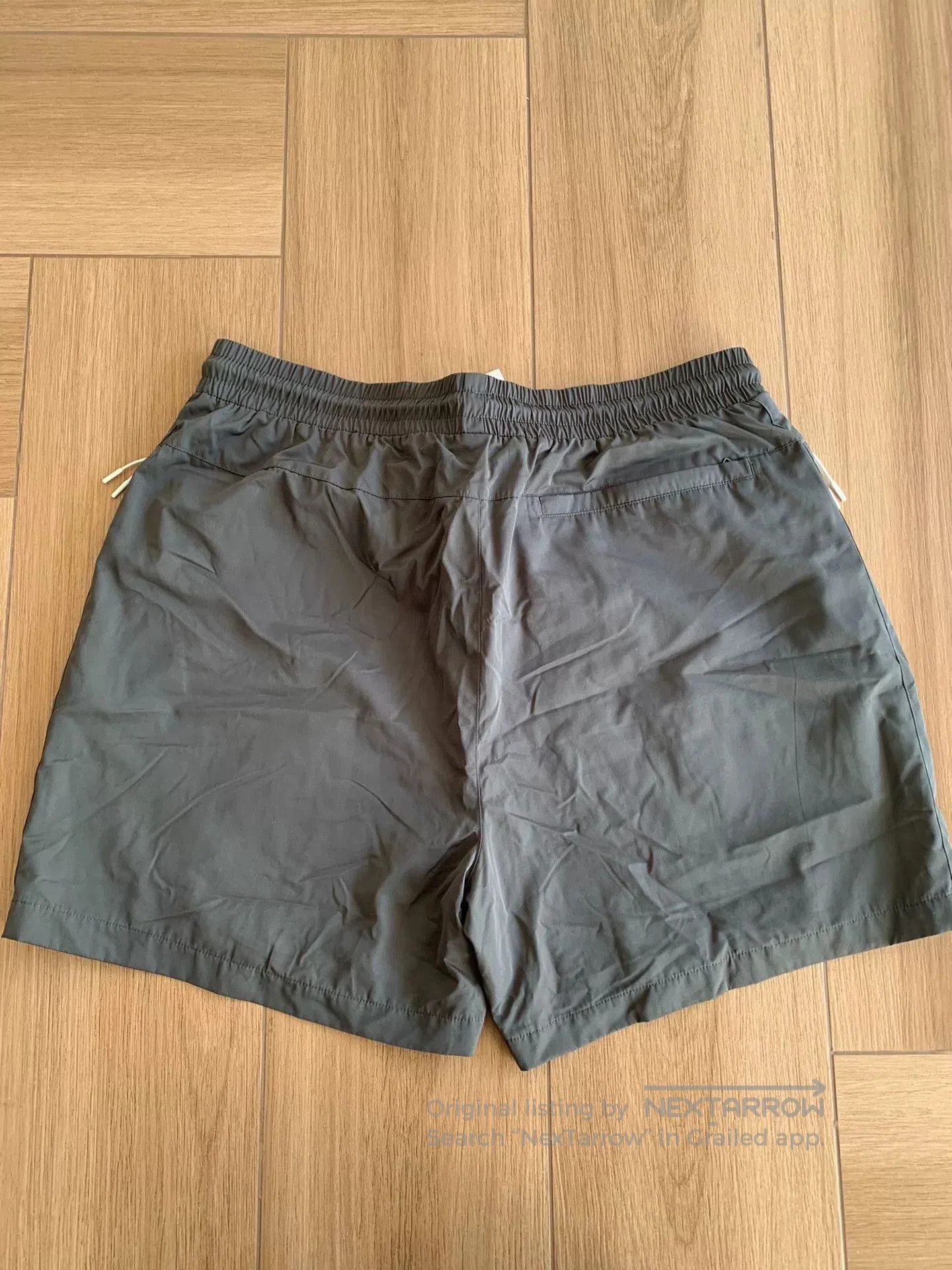 Kith kith summer transitional active shorts in gray. Size US 36 / EU 52 - 2 Thumbnail