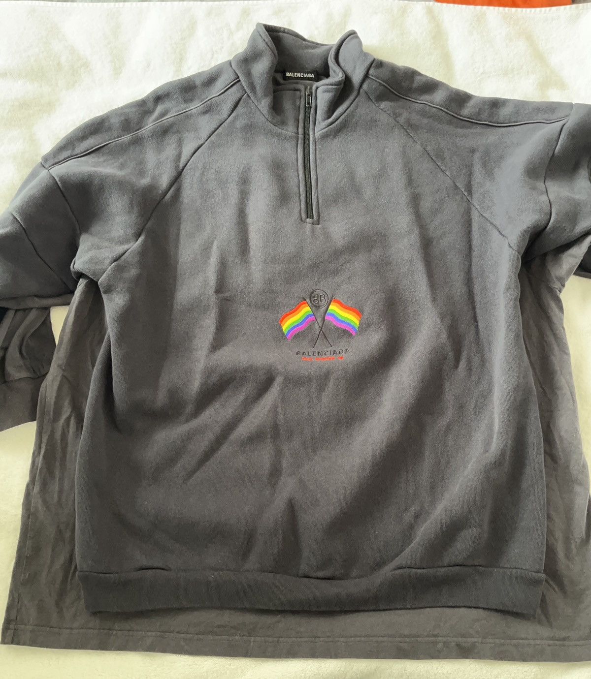 Balenciaga Balenciaga FW18 LGBTQ Flags Hybrid Sweat T-Shirt Size US S / EU 44-46 / 1 - 17 Thumbnail