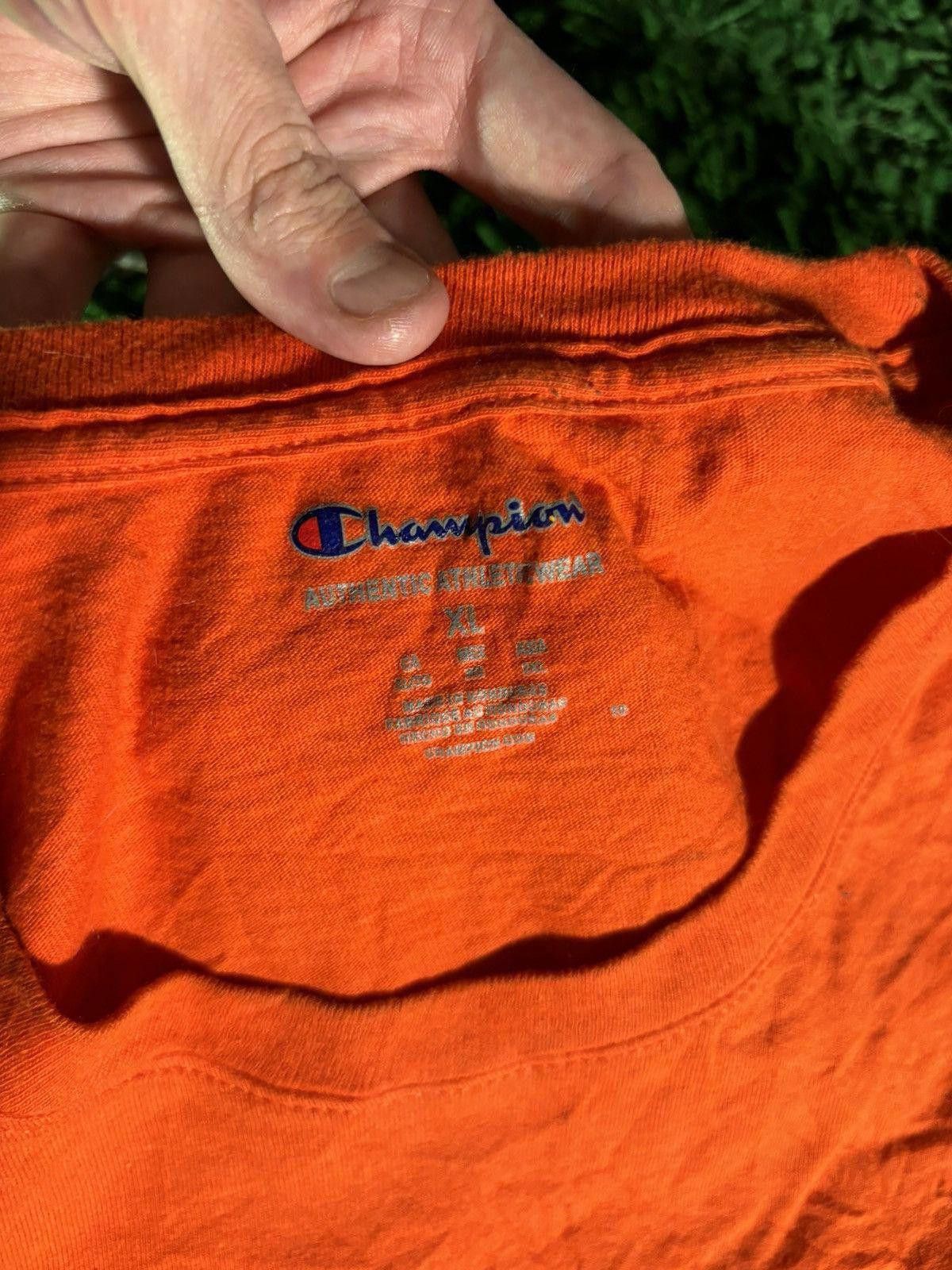 Champion 2010s Champion Pocket Logo Tee Size US XL / EU 56 / 4 - 5 Thumbnail