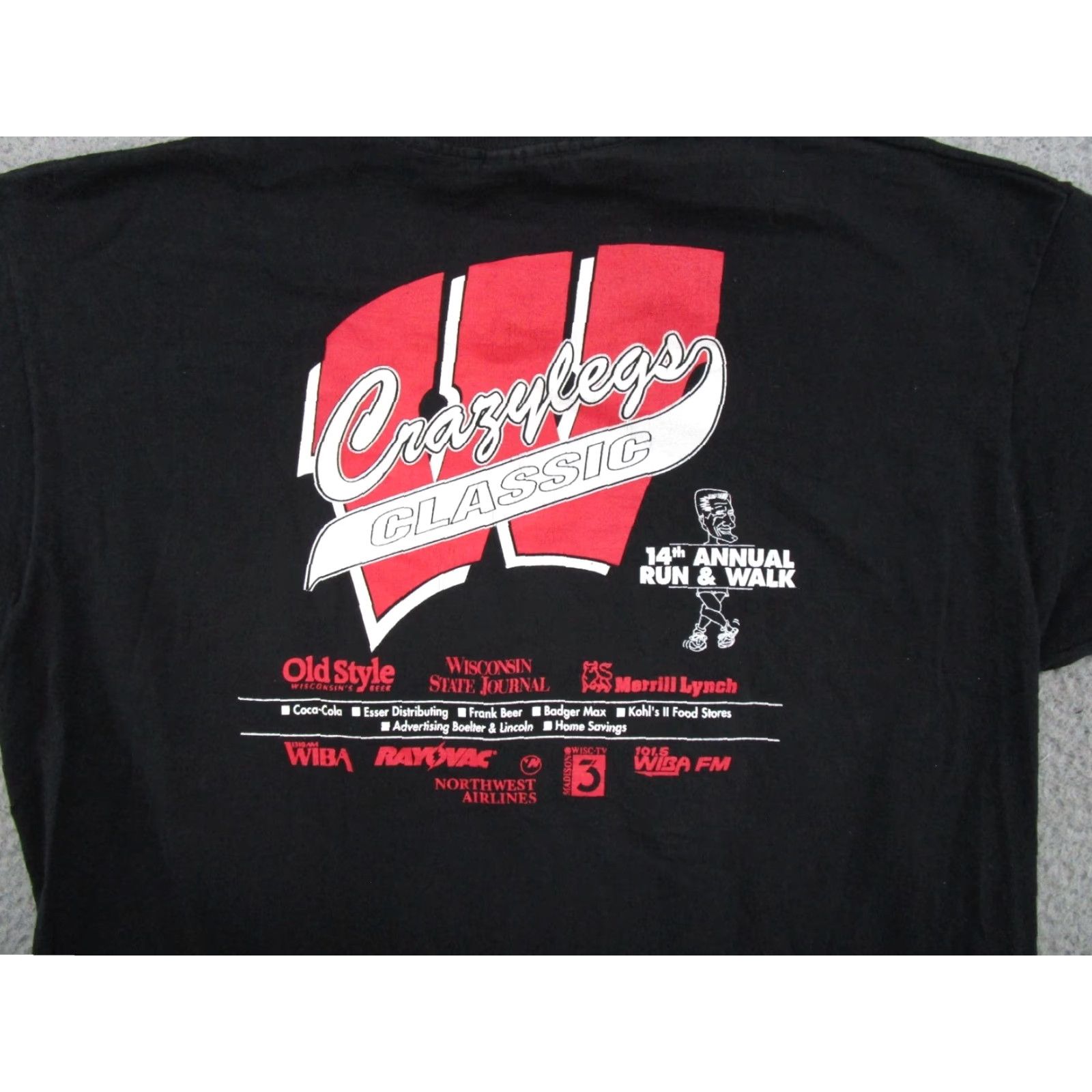 Fruit Of The Loom VINTAGE 1995 14th Annual Crazylegs Run Shirt XL Wisconsin Badgers Single Stitch Shirt Men Black 90s Graphic Tee Size US XL / EU 56 / 4 - 5 Thumbnail