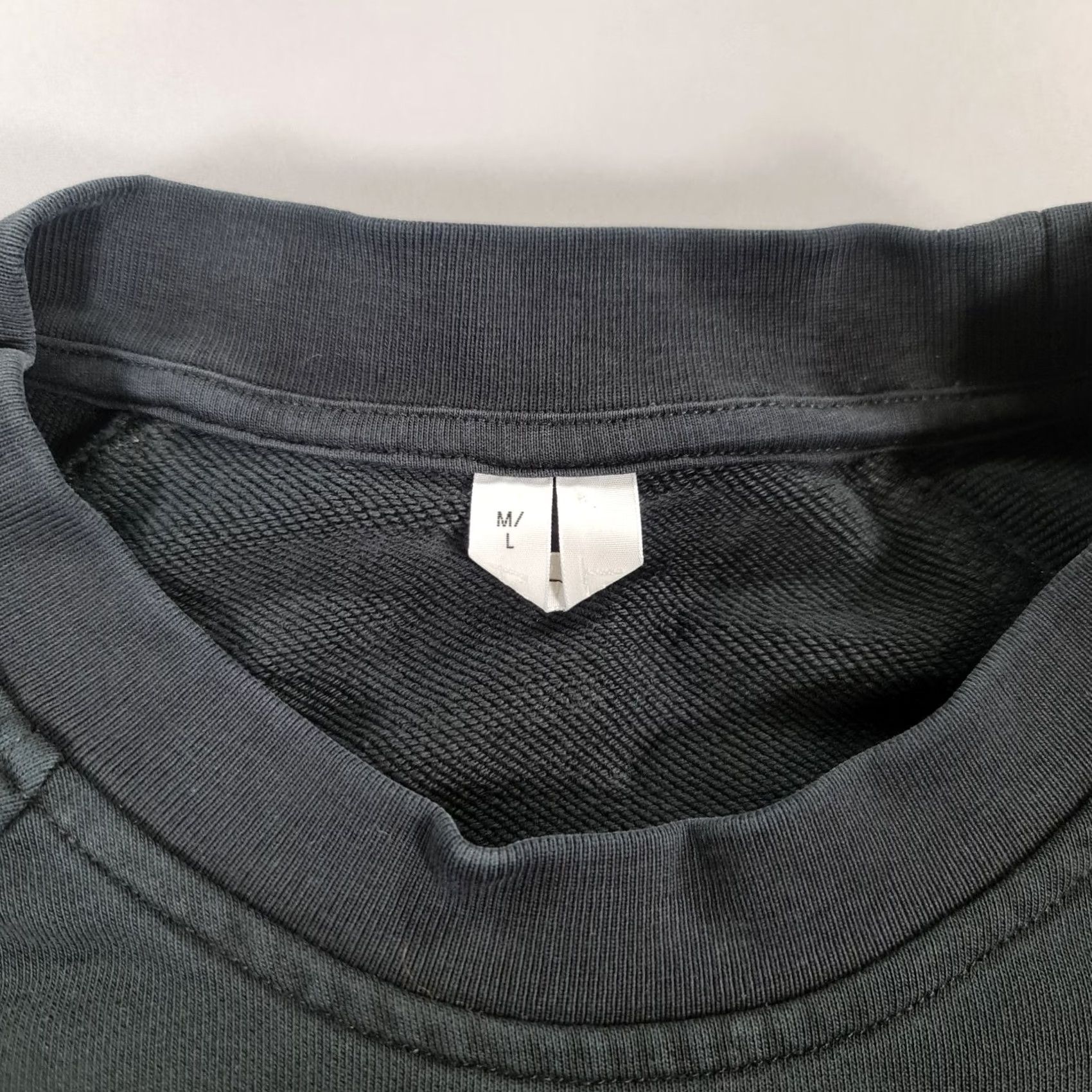 Arket Arket Sweatshirt Black M / L Relaxed Fit Crew Neck Long Sleeve - Logo Accents, Cotton, Pullover, Regular Size, Women’s Shirt/Dept: Women Size L / US 10 / IT 46 - 3 Thumbnail