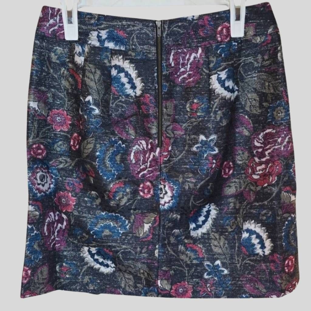 Loft LOFT Outlet Floral Pleated Skirt Size 4 Navy Blue Gold Threading Back Zip Size 27" / US 4 / IT 40 - 2 Thumbnail